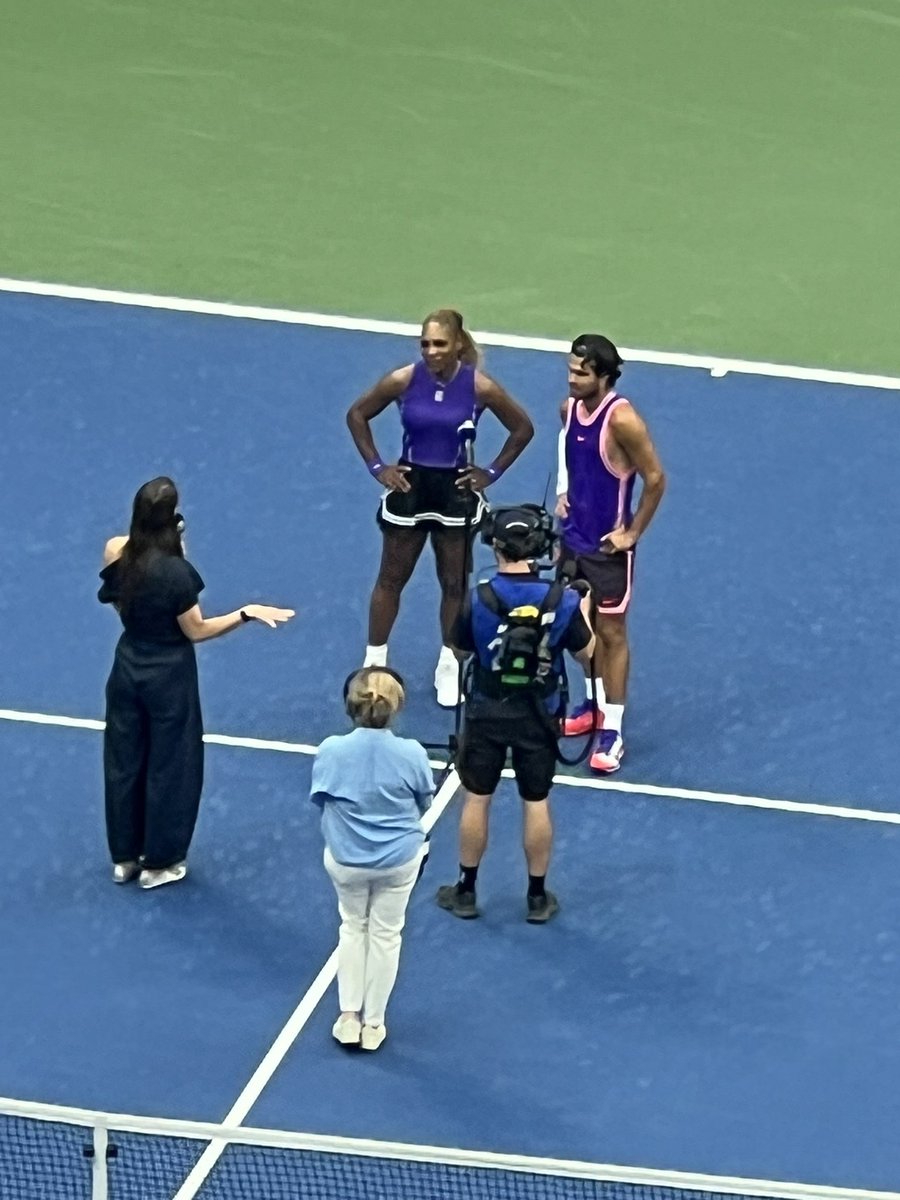 hotmanservefast's tweet photo. Mixed doubles was so fun today! Ashe was soo loud for Serena and Carlos https://t.co/BkPgXg267V