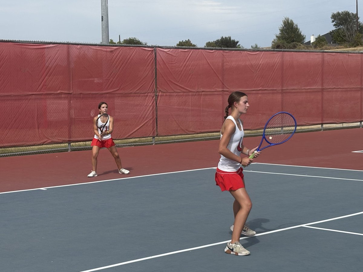 LbhsTennis's tweet photo. Bronco Tennis in Harker Heights at 2nd District Match. RISEUP! @BeltonISDAth @BeltonISD @LBHSAT https://t.co/y6XBHiAimG