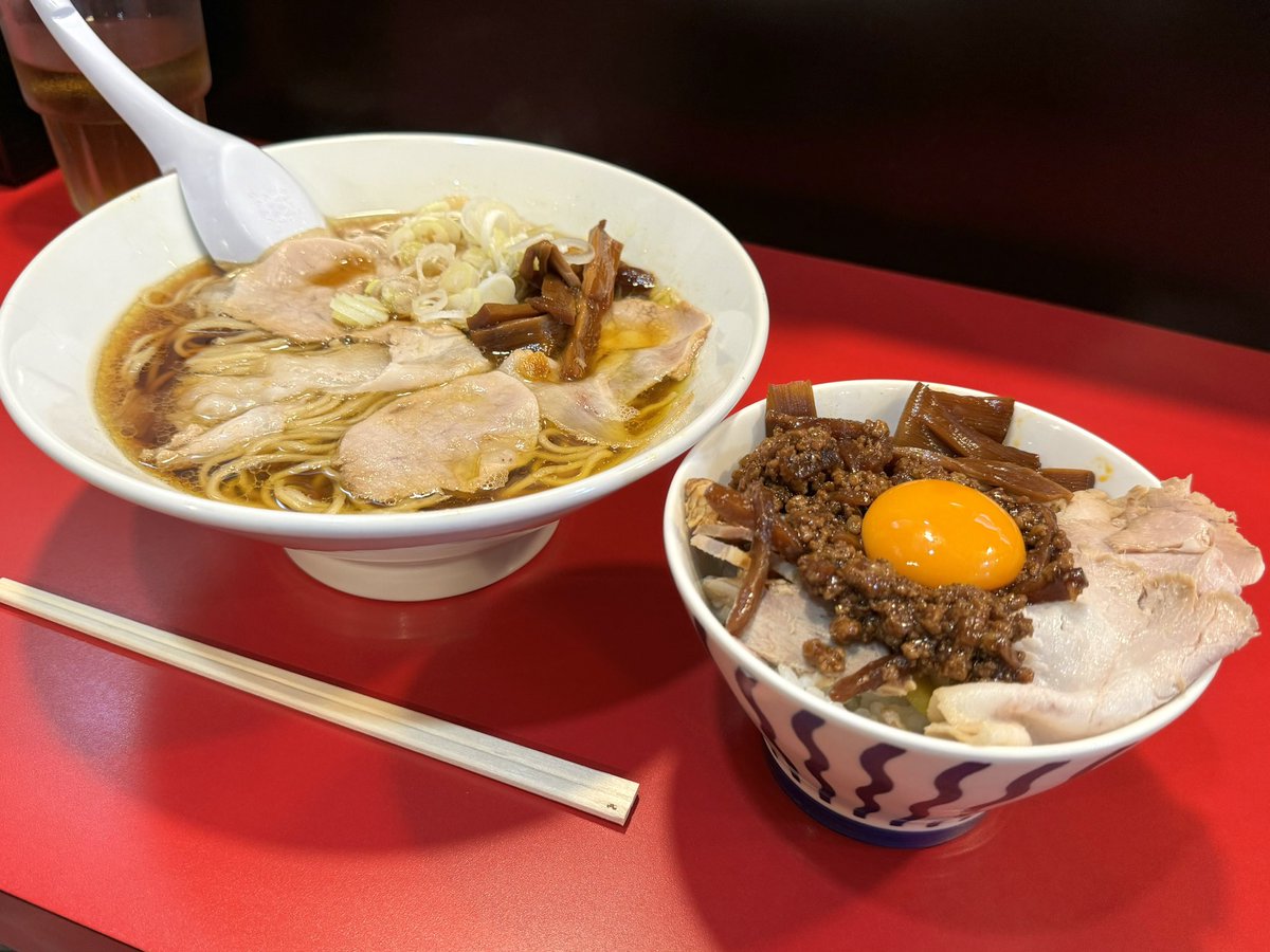 sakurafoods1888's tweet photo. 朝の潜入捜査!味噌担々麺 ばんかい
郡山駅から車で13分
お近くの方も遠方の方も是非!
コクの黒醤油かあっさりの白醤油から選べます。今日は白醤油で💚全粒粉麺が嬉しい
#潜入捜査 #ばんかい
#らーめん #ラーメン
#朝ごはん #朝らー #ばんかい丼
#GReeeeN #GRe4NBOYZ
#GRCReW #おいでよ郡山 https://t.co/6YSOFPHWrw