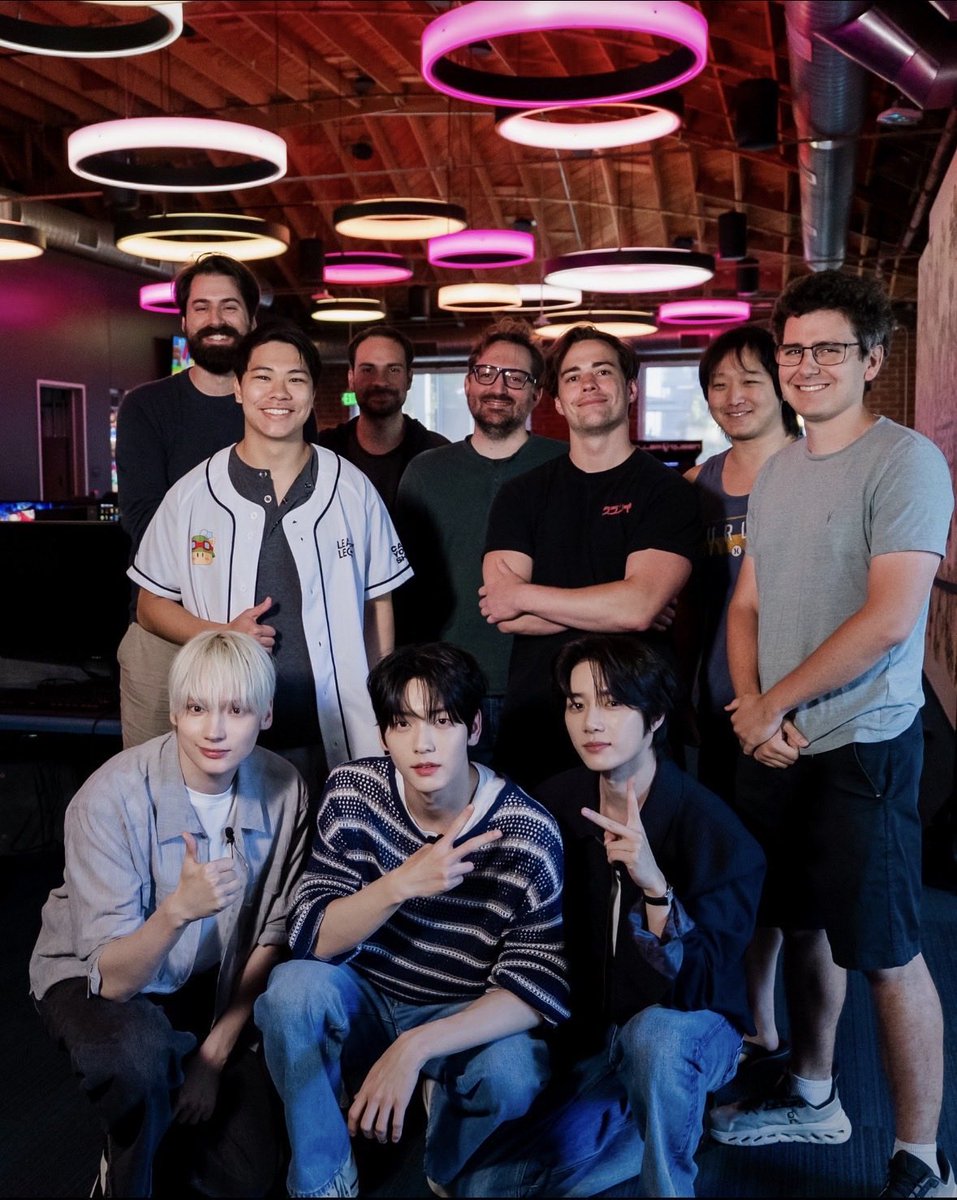MOAbuhayAcademy's tweet photo. #HUENINGKAI #SOOBIN &amp; #BEOMGYU at  Riot Games HQ! 

We’re so excited for the upcoming contents! 😍 @LeagueOfLegends https://t.co/xLnKJTPmBQ