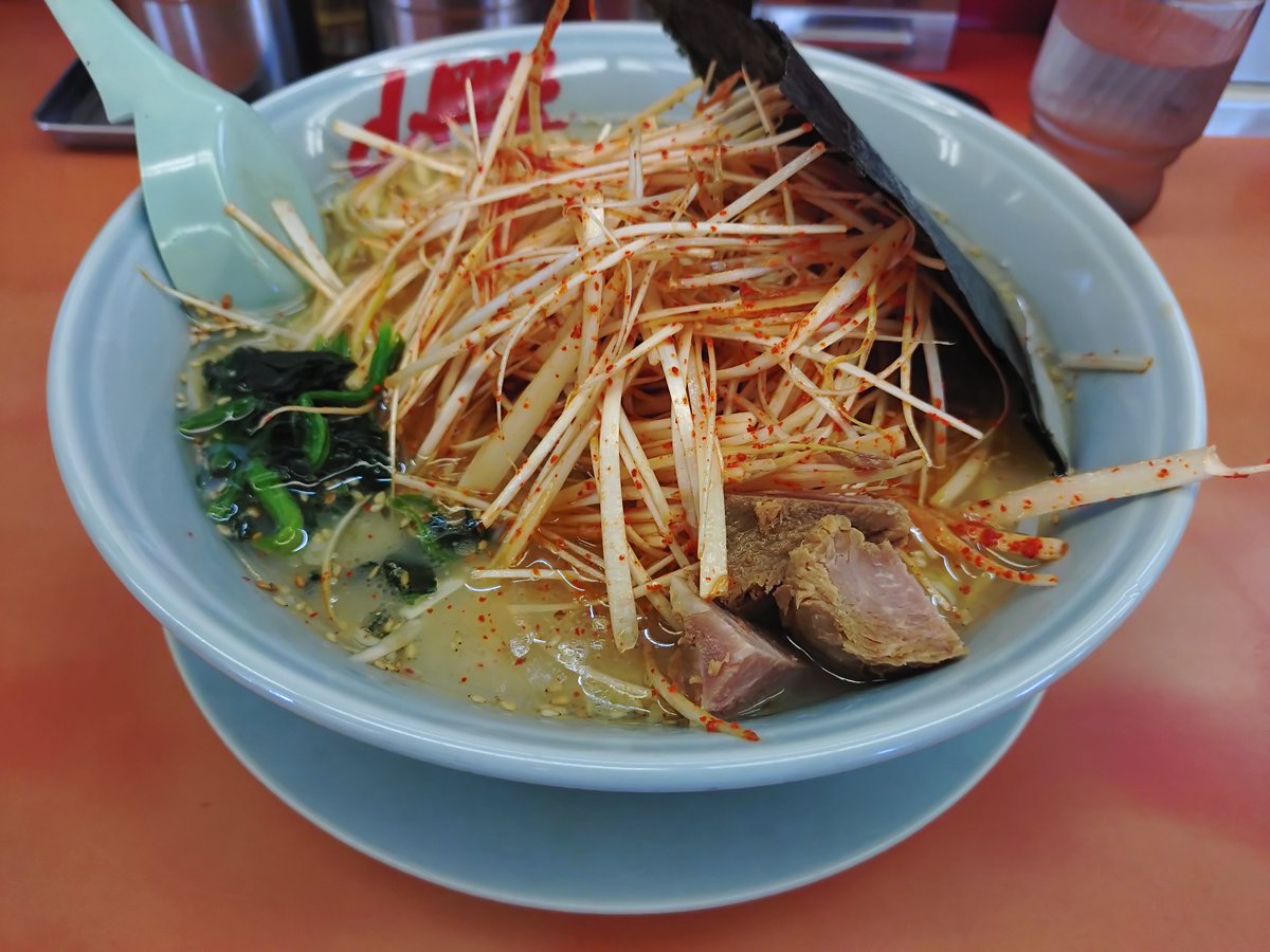 maglow_warulow's tweet photo. 醤油ピリ辛ネギラーメン🍜
イオンモール伊達店のオープンが決まった様で😌
我社の製品もほぼ搬入済😅　イオンモール郡山店が今は最盛期。労災事故ばかりで大丈夫なのか💦
#山岡家 https://t.co/DvC2p7Lk2k