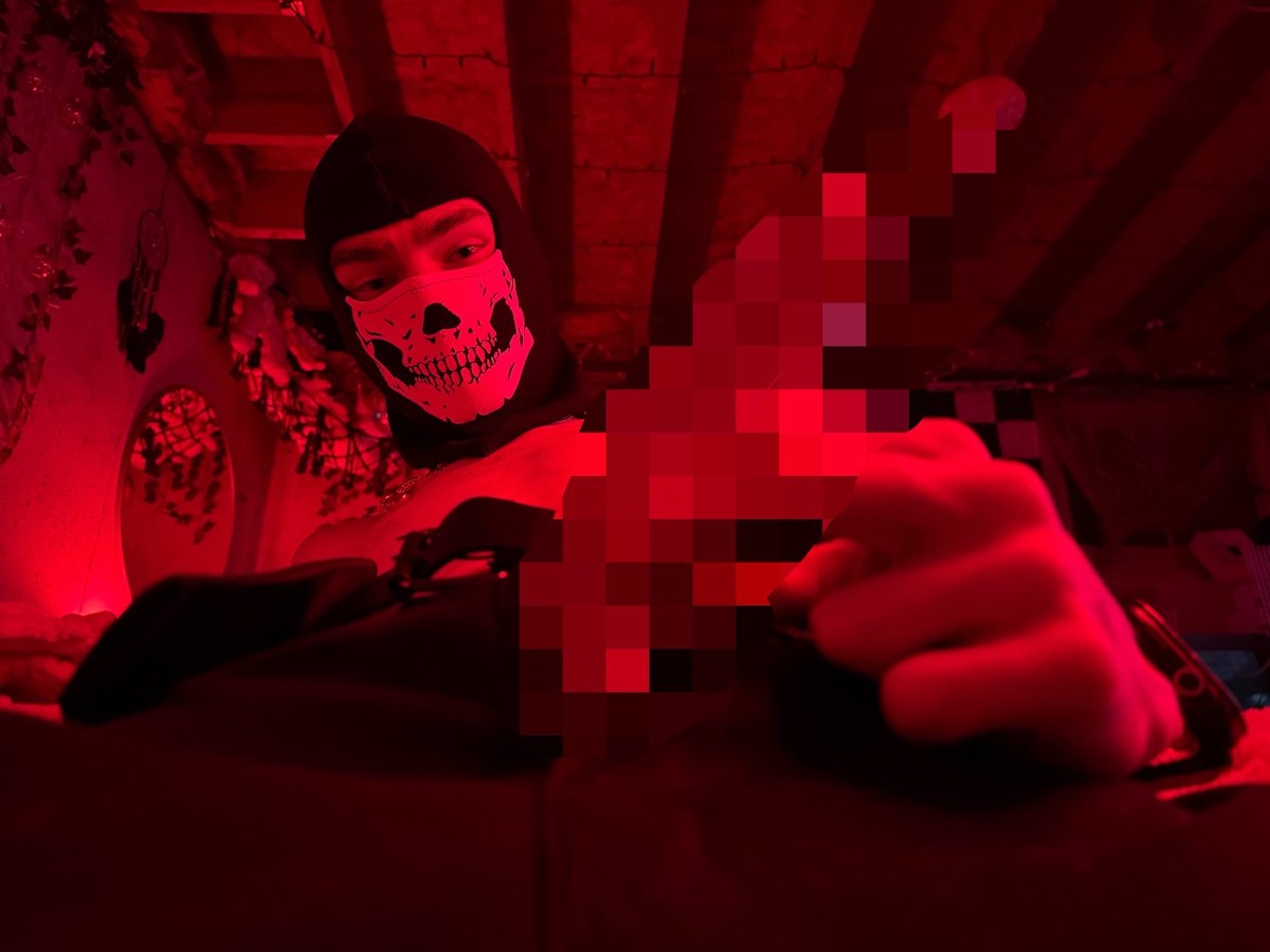 TheVeiledViper's tweet photo. Masked. Anonymous. Unfiltered. 🥀
This is just the beginning. 🖤
Full uncensored content only 📸
DM Me, don't keep me waiting. 😈

#nsfwtwtًً #nsfw #mask #dominant #dom #sub #submissive #maskedmen https://t.co/N5WyQXodWd