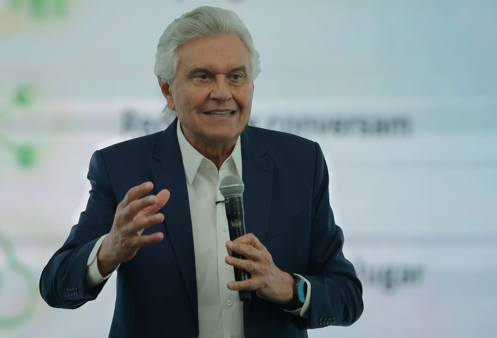 g1's tweet photo. Tralli e Renata entrevistam Caiado, candidato a presidente pelo PSD https://t.co/ag28UpKI0d https://t.co/hyhZnosVbn