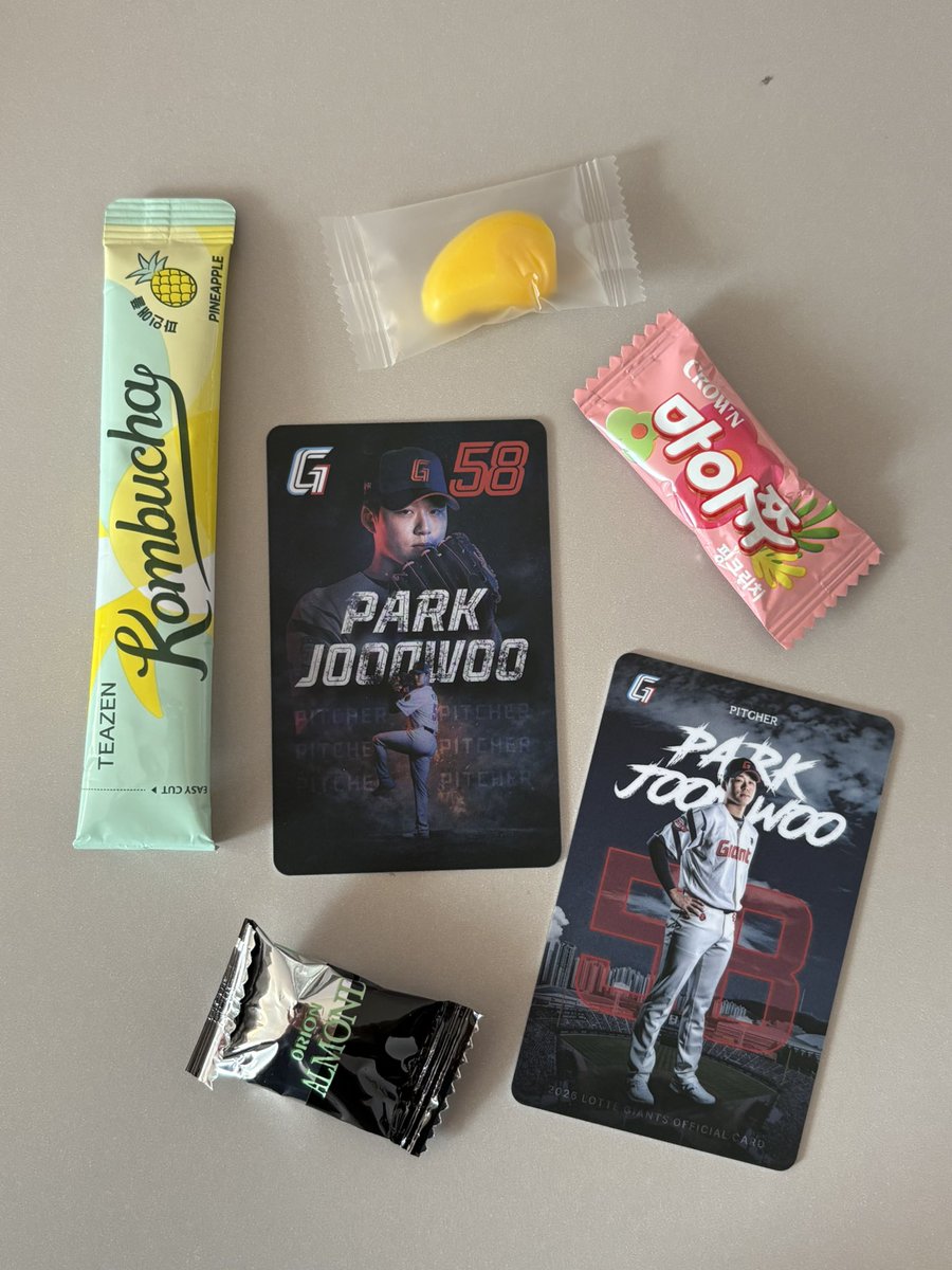 pink1uver's tweet photo. 싸인받을 포카가 한바가지야 상동 드가자 https://t.co/xZcgGcYxN4