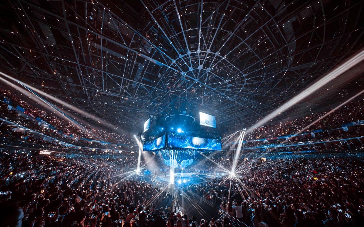 SMilkdrama's tweet photo. To give fans the ultimate experience, the prod features 5 major upgrades backed by a massive $15.6M investment. While this marks #JerryYan, #VanNessWu, & #VicChou’s 1st time to perform at the Bird’s Nest, #Ashin returns here after 6 mos. They’ve spent 8 months planning this show! https://t.co/20PyQmCRnL