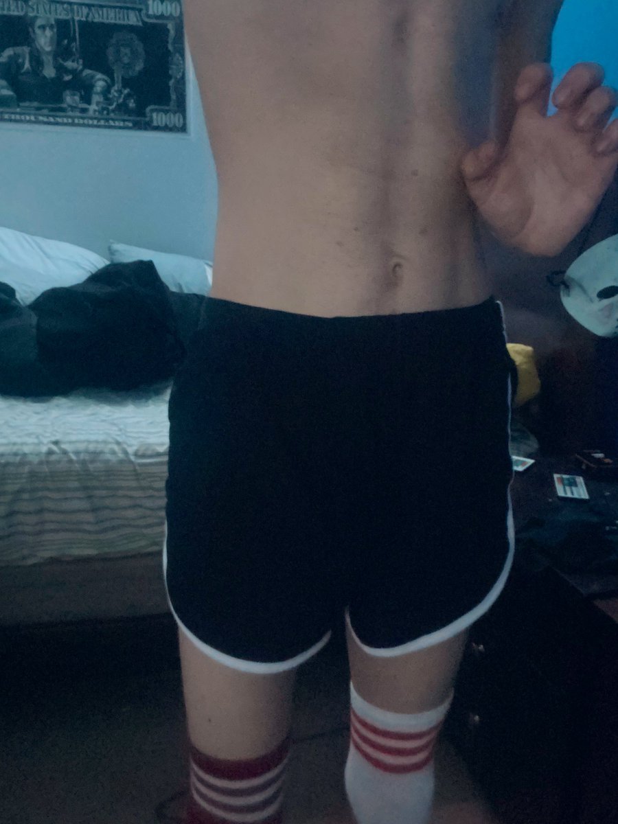 KonekoPurrs's tweet photo. happy tummy tuesday!! :33 enjoy these pics of my twinkish figure 😖💕

#femboy #nsfw #twink #gay #tummy #thighs #catboy https://t.co/Kal1z9qAqP