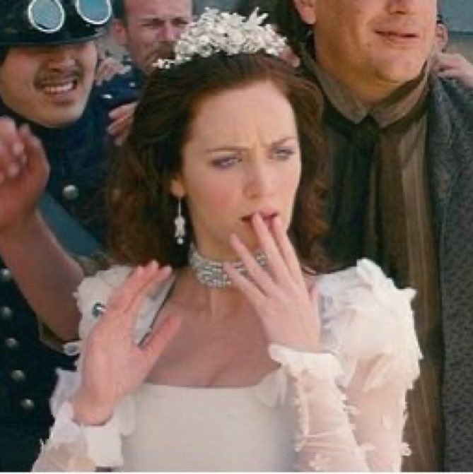 bluntargy's tweet photo. In every universe, I am in love with this woman 🙏🏻🌸 https://t.co/TVduhHeS9r