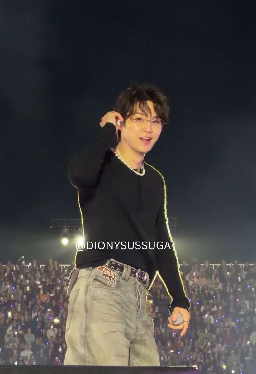 DIONYSUSSUGA's tweet photo. I can’t believe I’ve seen him with my own eyes https://t.co/LovTM4IU7J