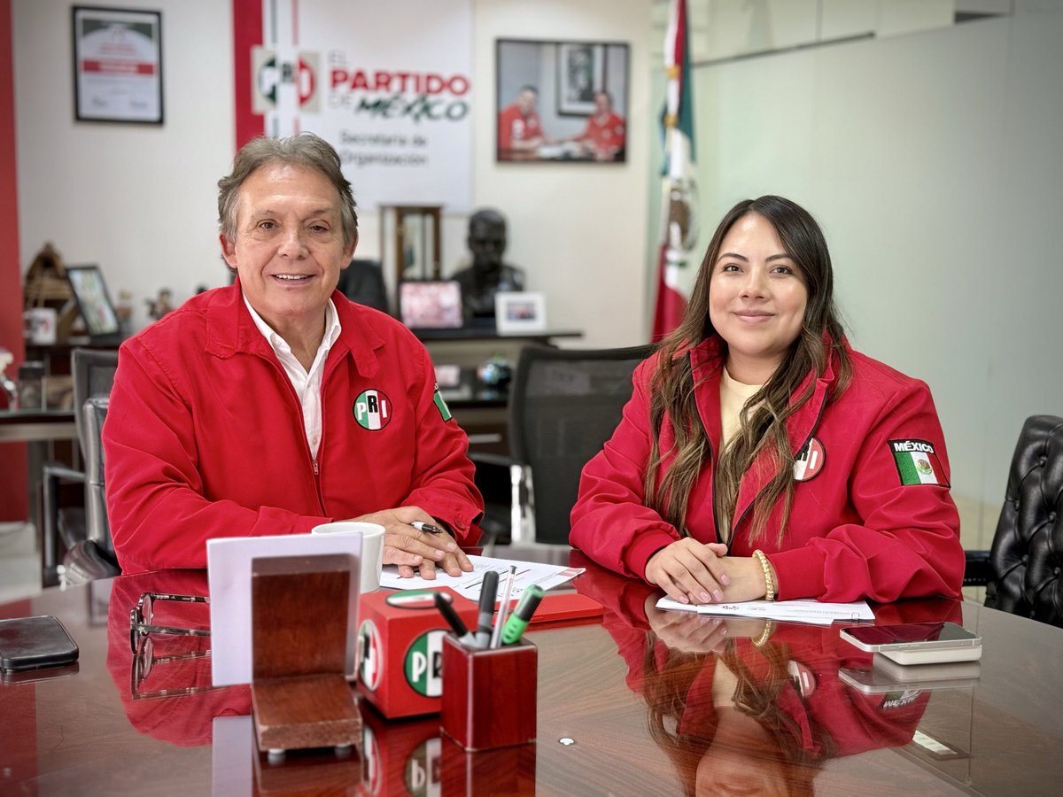 Jorge_Meade's tweet photo. Por indicaciones del presidente @alitomorenoc me reuní con la secretaria de operación  política @ale_anbec, en el marco de los trabajos de la estructura territorial de los comités municipales y secciónales que viene realizando las dirigencias estatales en las diferentes regiones del país. 

¡Rumbo al 2027! 
El PRI un partido de estructura y de causas 👊🏻