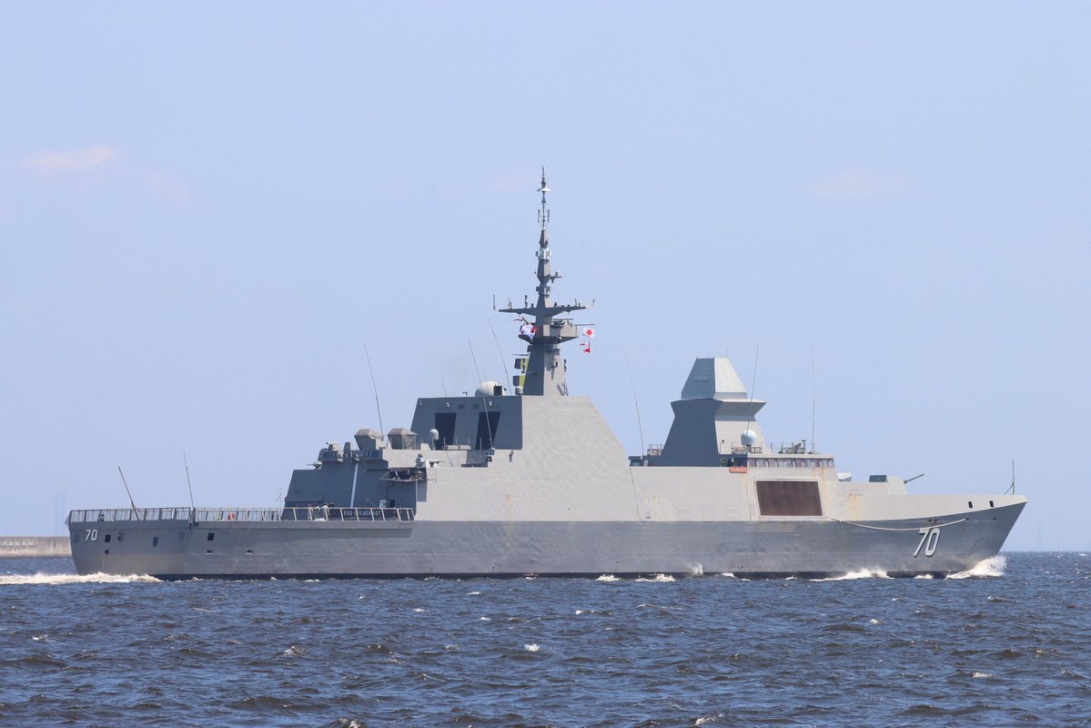 amy1410bi's tweet photo. シンガポール海軍🇸🇬
フォーミダブル級フリゲート
「ステッドファスト（RSS Steadfast）」

来日中のシンガポール海軍フリゲート「ステッドファスト」が海上自衛隊横須賀基地に向け、東京国際クルーズターミナルを出港！！

渋滞でギリギリの到着でしたが、見れて良かった〜
#シンガポール海軍　#東京 https://t.co/WvvNNJS9Km