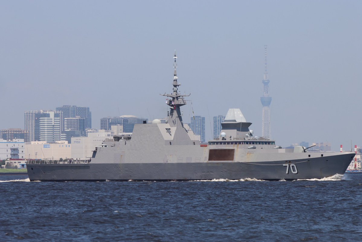 amy1410bi's tweet photo. シンガポール海軍🇸🇬
フォーミダブル級フリゲート
「ステッドファスト（RSS Steadfast）」

来日中のシンガポール海軍フリゲート「ステッドファスト」が海上自衛隊横須賀基地に向け、東京国際クルーズターミナルを出港！！

渋滞でギリギリの到着でしたが、見れて良かった〜
#シンガポール海軍　#東京 https://t.co/WvvNNJS9Km
