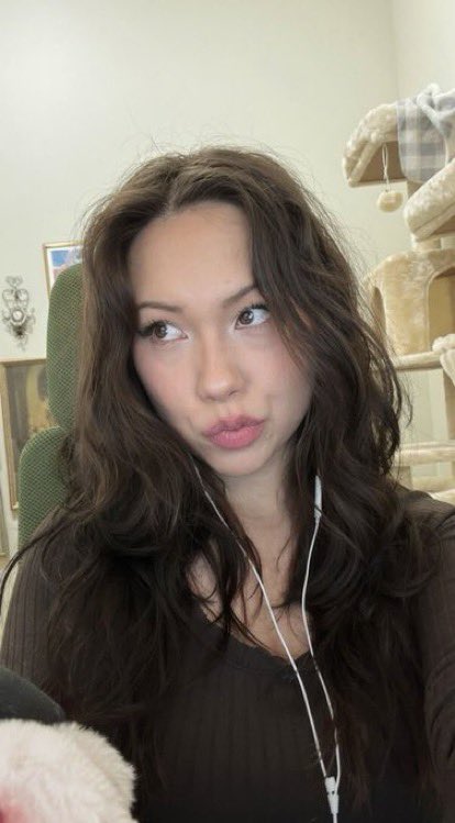 StreamerGirls_ tweet picture