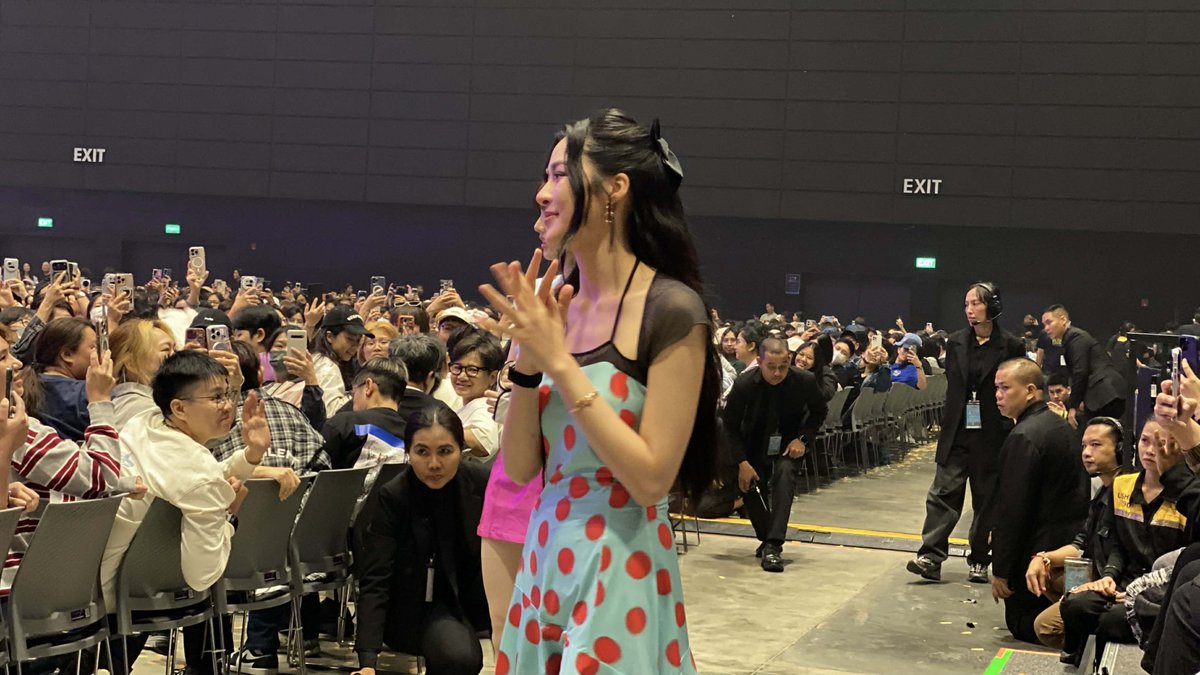 MumaewPupae's tweet photo. ที่นั่งดีมากกกกกกก  
hi bye  ตรงหน้าเลยยอ่ะ  อย่างคุ้ม 🤟🤟
#รีวิวboontita https://t.co/3LQyXPZqxC