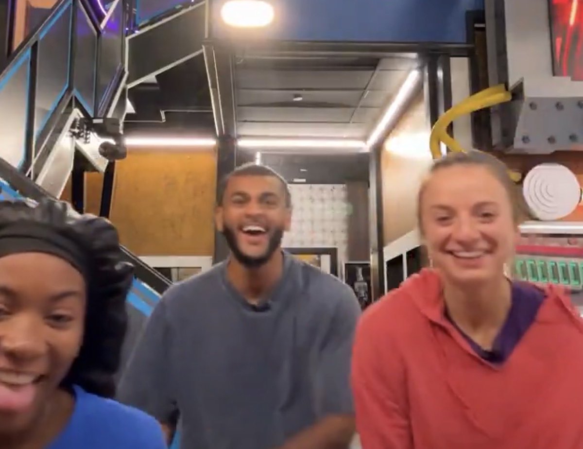 MsBsings's tweet photo. @CBSBigBrother @Paige_LF I mean…. https://t.co/x39UGoYVe6