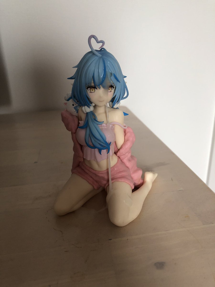 Kaoki2nd's tweet photo. 夜勤明けでムラついたのでlaymちゃんにぶっかけ、試しに動画付き
#フィギュアぶっかけ https://t.co/UfQPpCFXQk