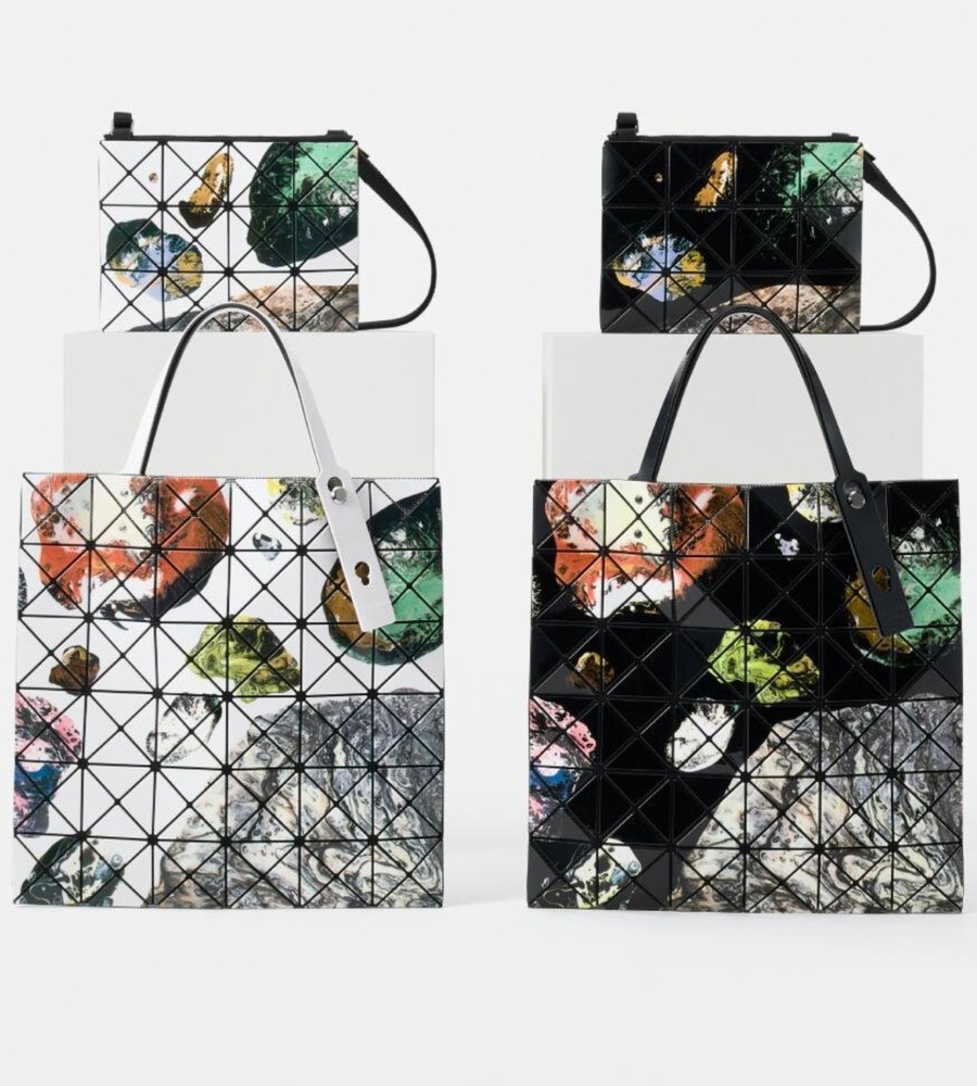 fashionpressnet's tweet photo. バオ バオ イッセイ ミヤケ”宇宙空間”着想のバッグ、カラフルな惑星を描くトート - https://t.co/tfumKhzUNv https://t.co/9jnqTPIVHP