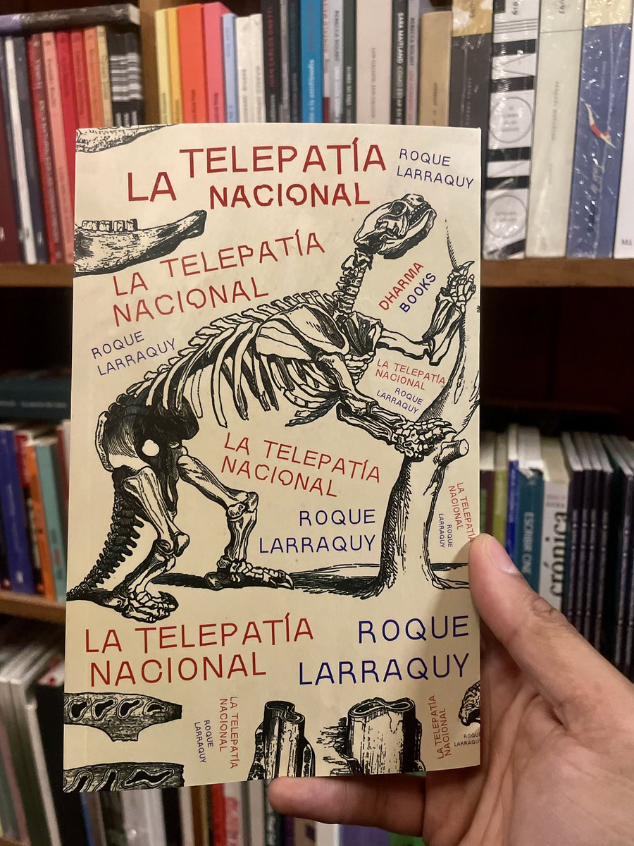 lamoralejabooks's tweet photo. Ya llegó esta joya editada por @Dharma_Books 
Seleccionado por el New York Times como uno de los diez mejores libros en español del año esta nueva novela de Roque Larraquy es a la vez un libro de ciencia y espectros sobrenaturales que lo hace inclasificable. https://t.co/NSdSOXonij