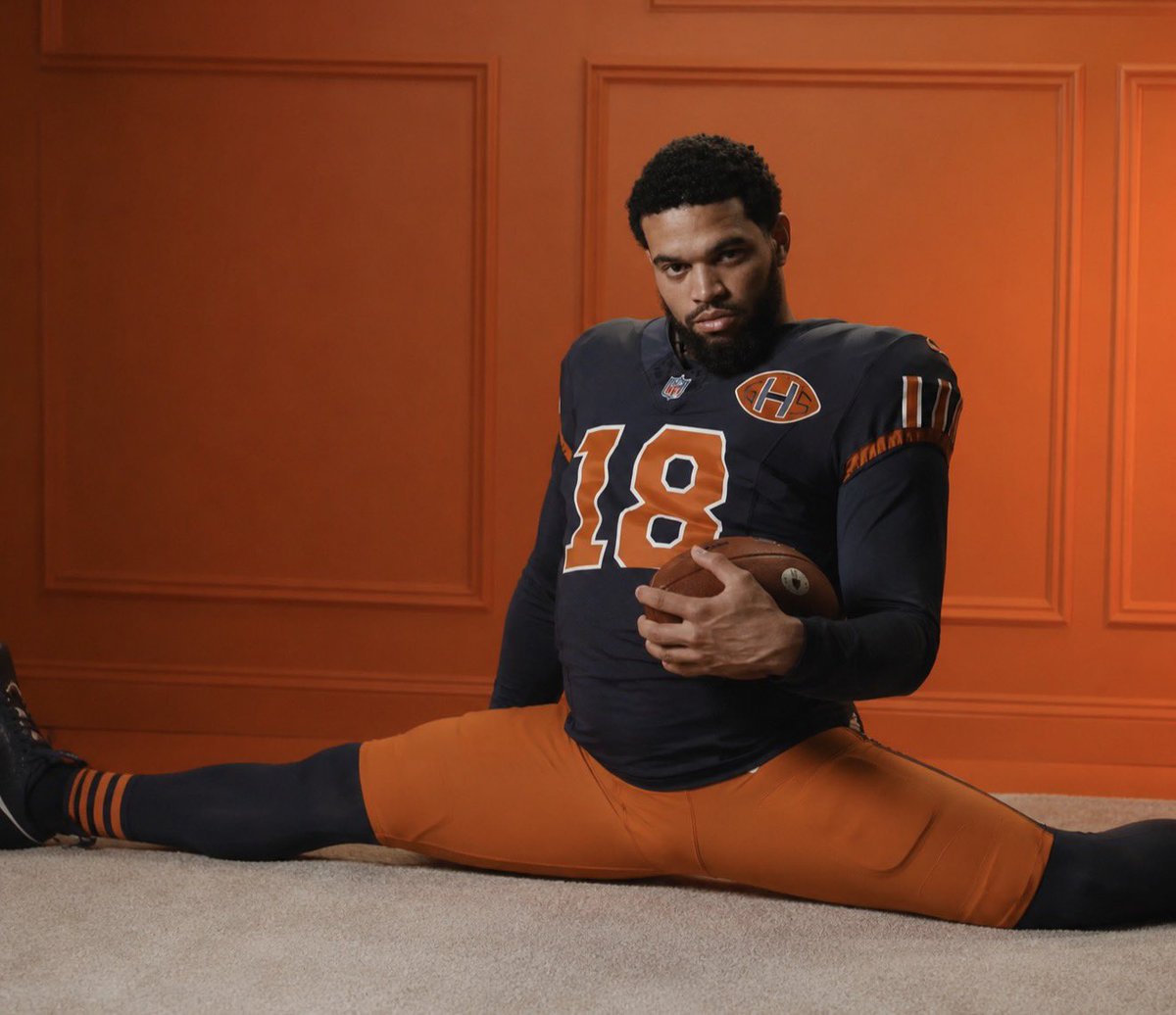 RichJohnsonNFL's tweet photo. #Bears QB Caleb Williams debuts the team’s new rivalry uniforms: https://t.co/zrvmmpJZHP