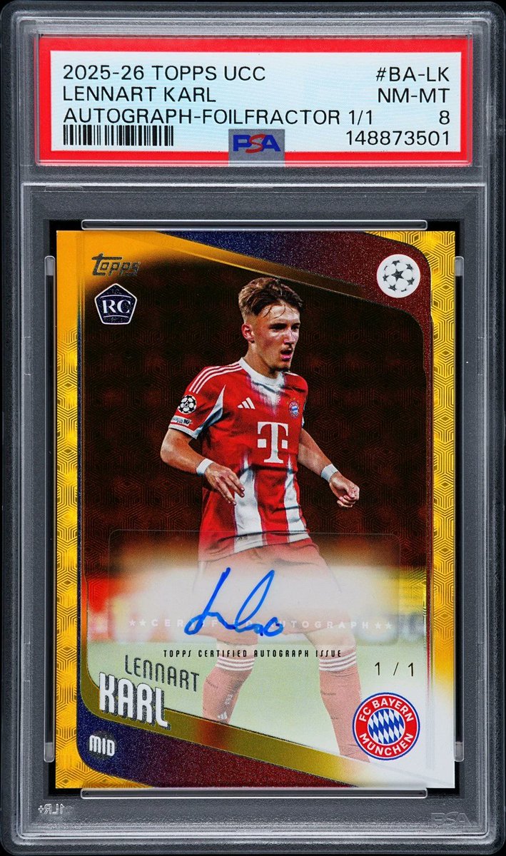 surgieboi's tweet photo. Topps: "Panini gave use years of sticker auto's 😡"

Also, Topps: https://t.co/cGZuBTWma1
