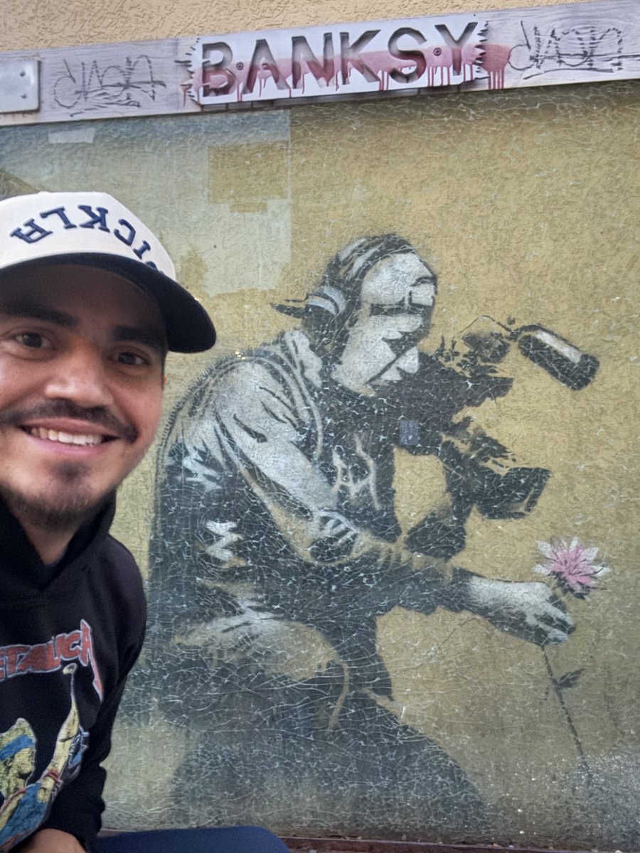 RoninDaCC's tweet photo. First time seeing a Banksy IRL. Pretty awesome. https://t.co/tjTkT0FXgE