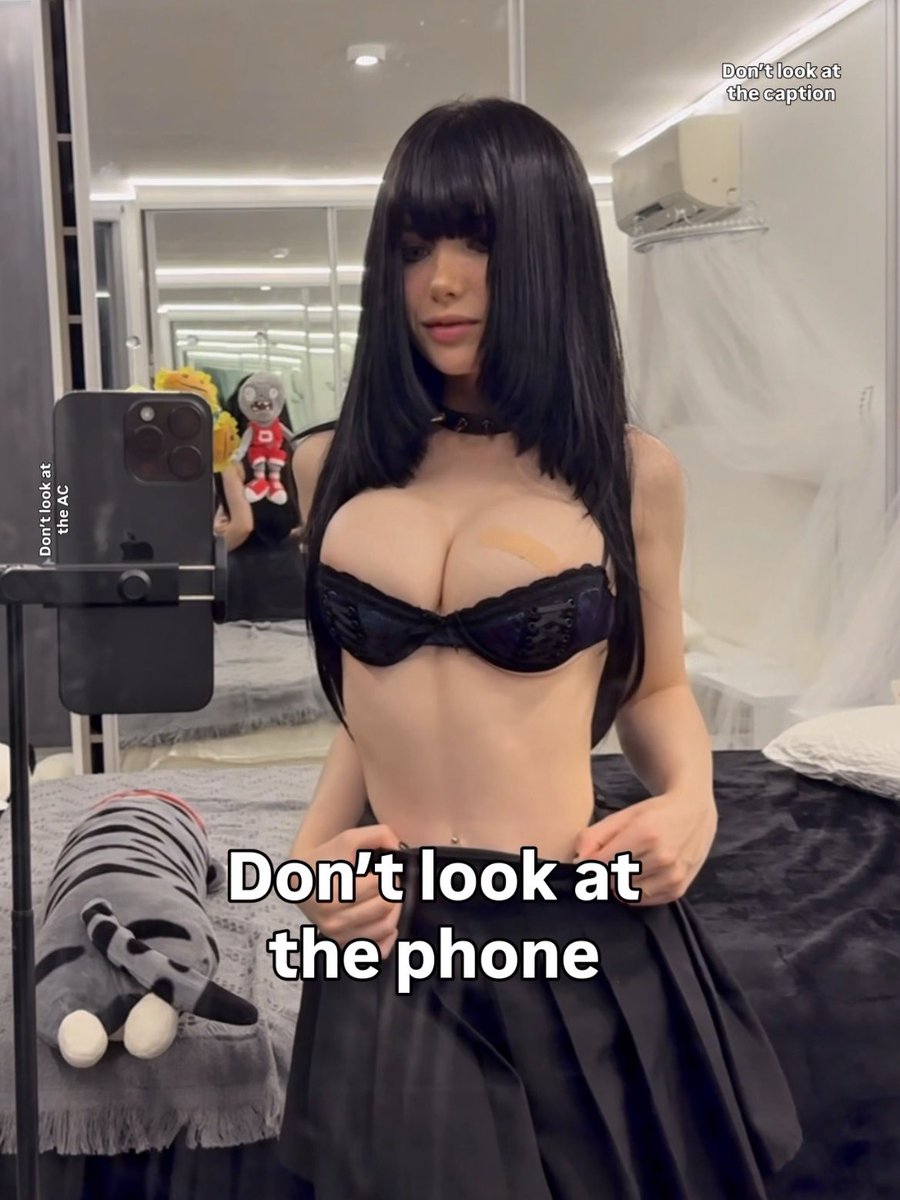 altxnicole's tweet photo. Don’t look at the very bottom of the caption
#altgirls #emo #black 
.
.
.
.
.

.
.
.
.

.
.
.
.

I just wanna say hi 👋🏻 https://t.co/WyYjNOvp0S