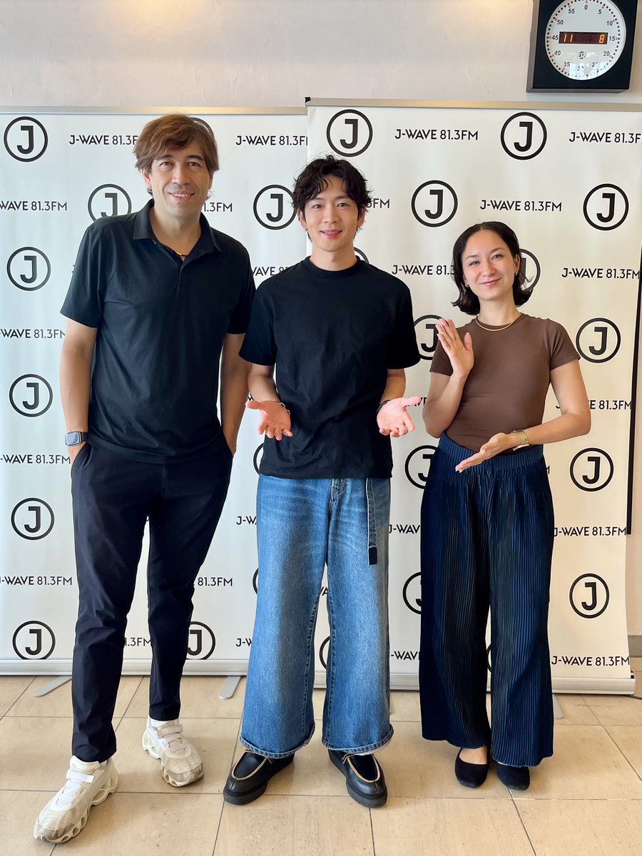 stepone813's tweet photo. 【MUSIC+1】

#松下洸平 さんが登場！✨

松下さんがセレクトした”夏曲”1曲目は、
Summer Nights / JayDon

新曲「Journey」配信中！
さらに来年春から全国ホールツアーを開催！🎸

詳細は松下さんのHPから👇
https://t.co/hIXuvbx899

📻https://t.co/s6nCZ1qNWO

#stepone813 https://t.co/IeBnz7zvYB