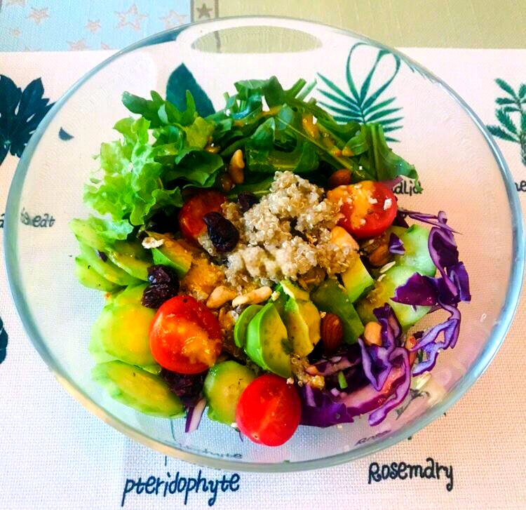 softc520517's tweet photo. Fresh organic spinach, ripe avocados u0026 hearty quinoa on today's grocery list  Perfect for quick, nutrient-packed weeknight meals! Stock up while supplies last! https://t.co/qTFt2MHFmL