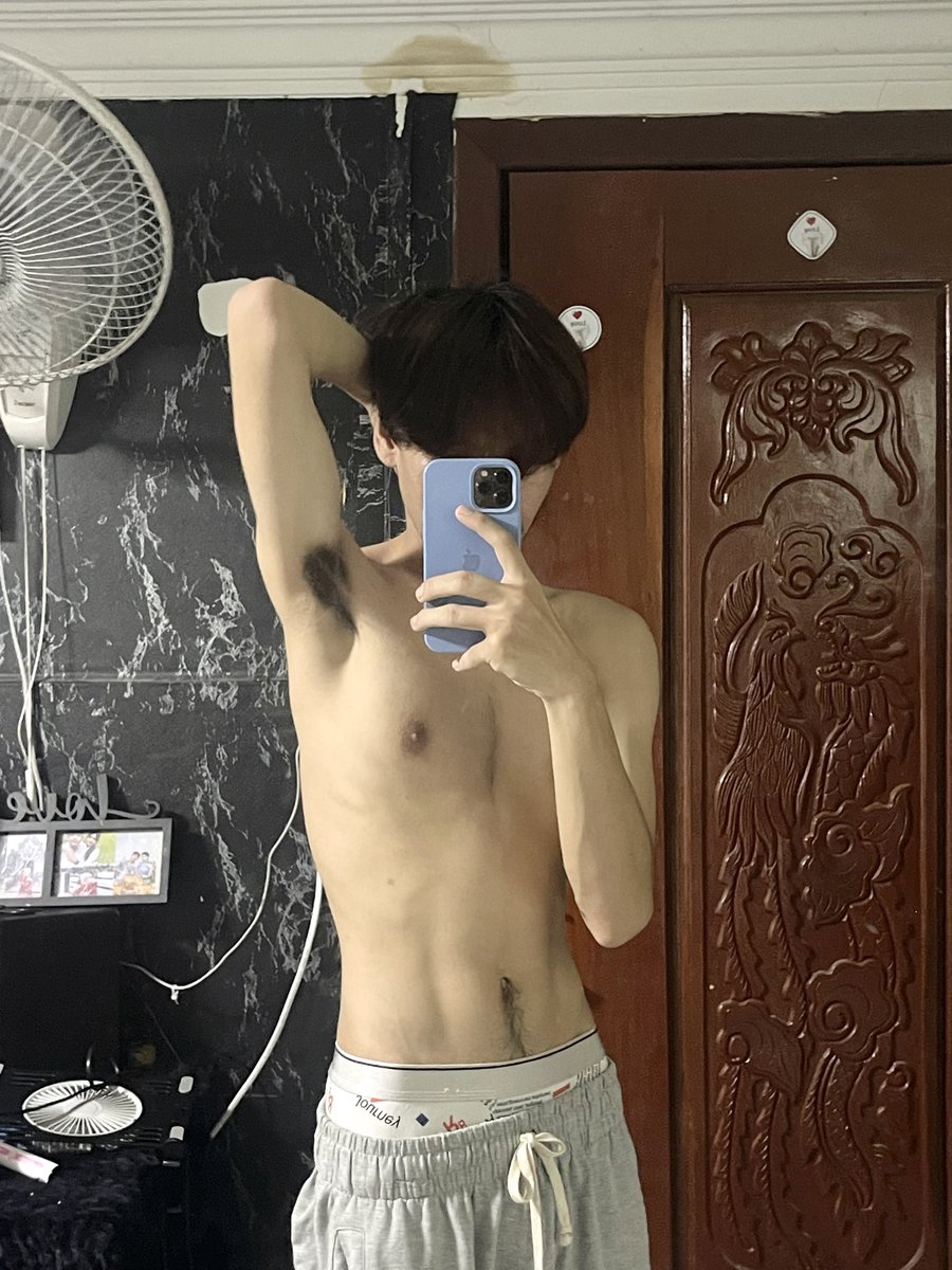 Rak240950444022's tweet photo. អេាយតែងេីបពីគេងដឹងតែចឹងម៉ង Khg yk Khg yk😤💦 https://t.co/xQcvYkli59