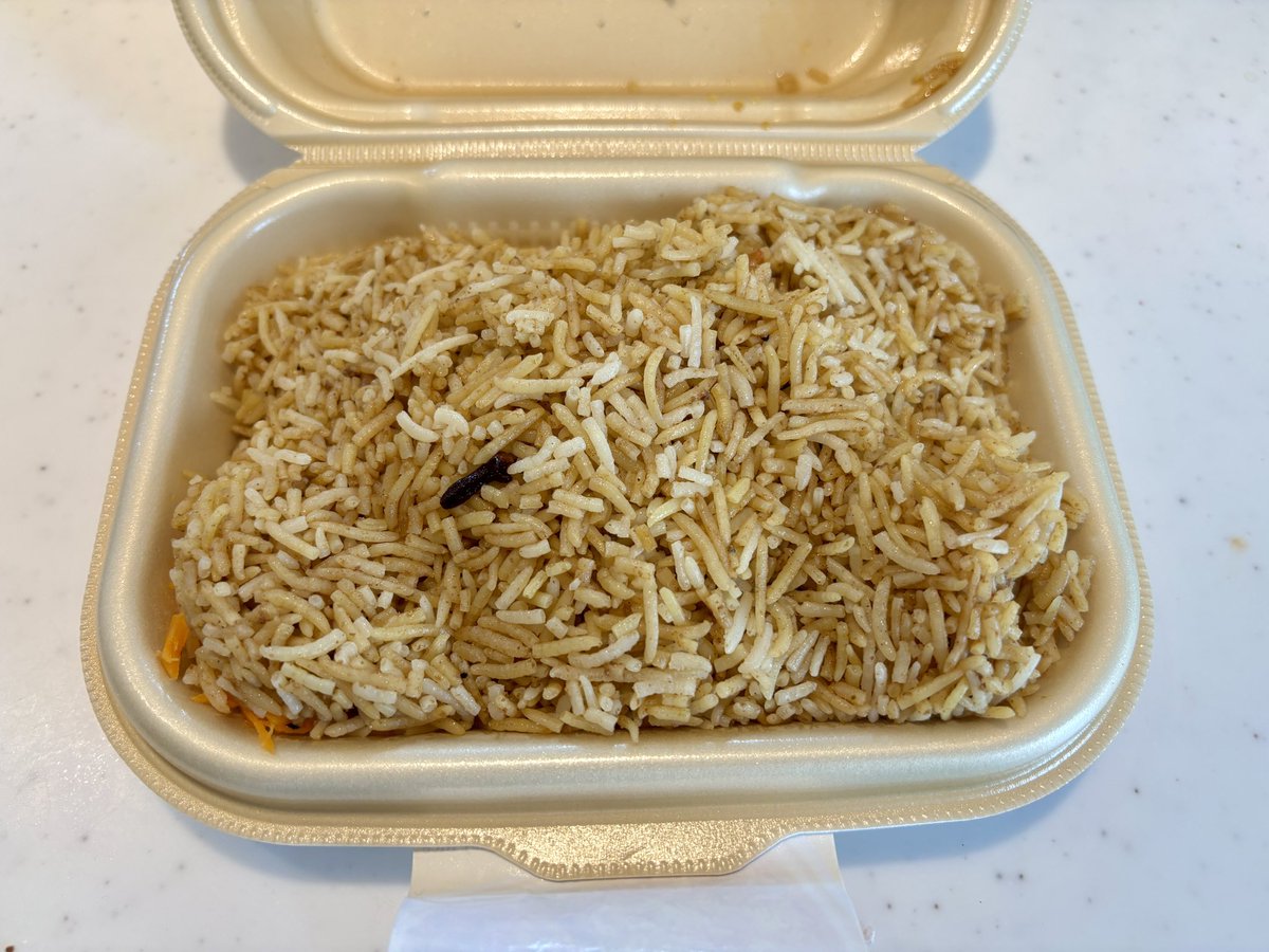odaoda59's tweet photo. ひっ��り返して実食。
見た目はアレだけど、噂通り美味でしたー https://t.co/TQ4gTJJltu