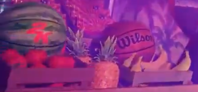 Stankpanties's tweet photo. This is fucking crazy dawg watermelon basketball beside bananas https://t.co/WVy1tjdetK