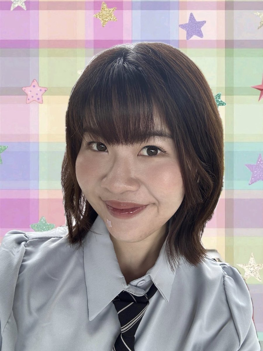 viewwrs's tweet photo. 🤎2 ไอเทมแต่งหน้าให้มีมิติของ mude Shading + Highlighter ใช้คู่กันแล้วเริ่ดมาก เนื้อเกลี่ยง่ายเรียบเนียนไปกับผิว ไม่เป็นคราบ ไม่หนักหน้า ดูเป็นธรรมชาติ ไม่โดดไป ทำให้สนุกกับการแต่งหน้ามากขึ้นไปอีก แนะนำเลย เพิ่มลุคให้ชัดขึ้นค่า✨ #MUDE #MUDETHAILAND https://t.co/tfu8ZspcNT