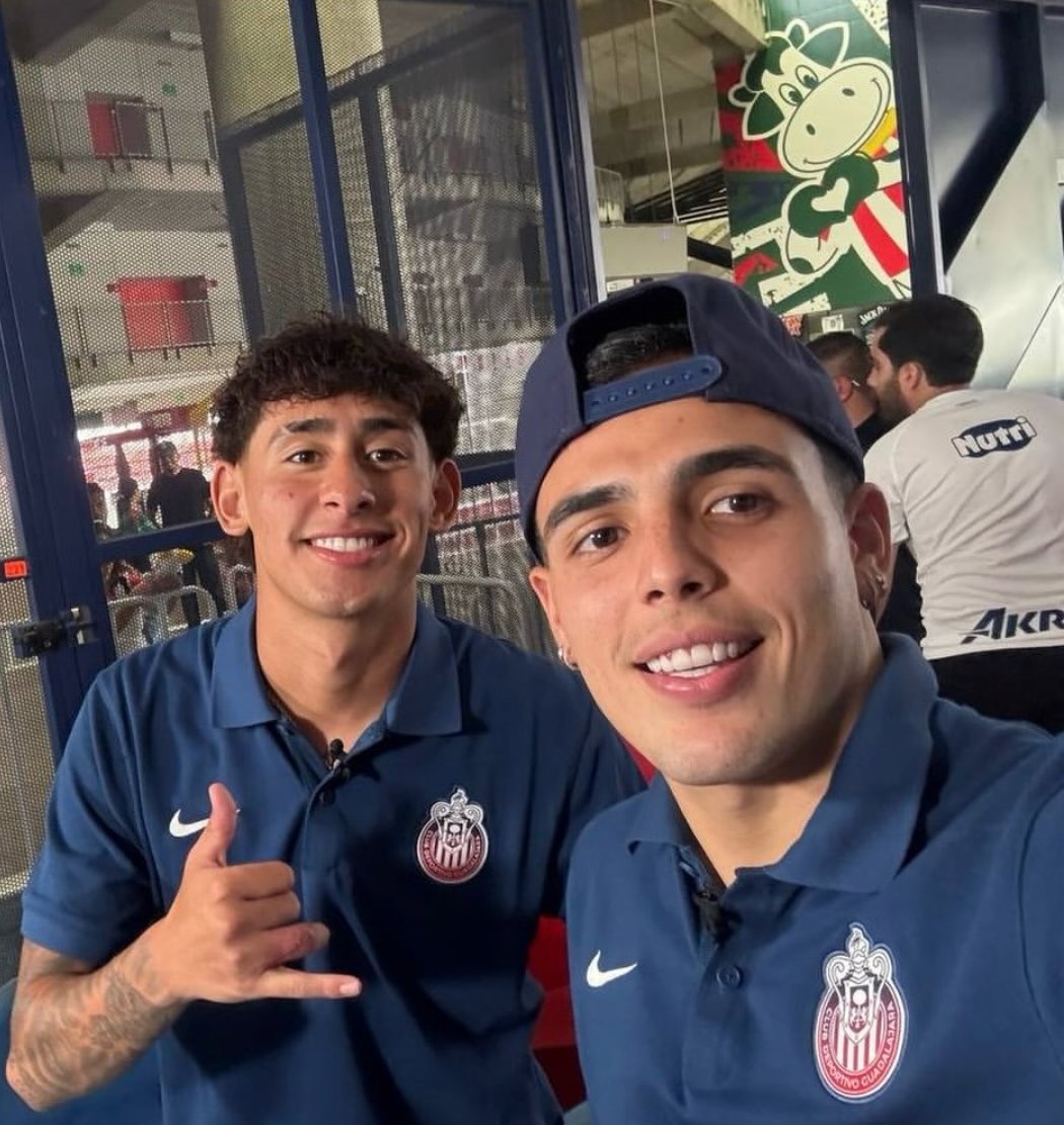 poppnini's tweet photo. están bn guapillos la neta el 2pa1 q me merezco https://t.co/44YXuPY58N