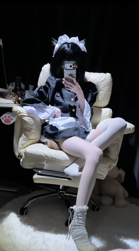 DanielKangu2's tweet photo. 有点烦，这身还没换，内裤倒是先湿了。

#cosplay #反差

#陪聊 https://t.co/uMlvbWlfPL