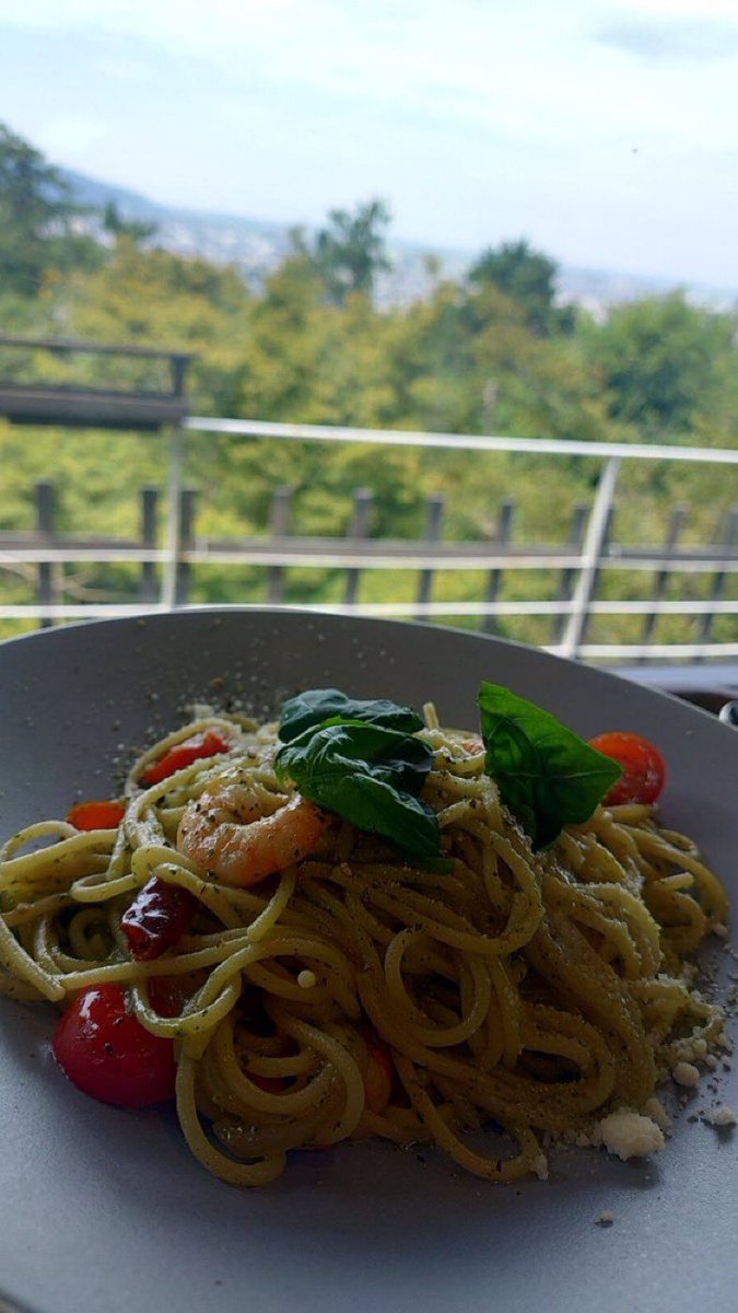VALERIA_STEMBER's tweet photo. バスタも一口食べたけどとても美味しかった。次はお茶をしに来なくてはね。 https://t.co/5sILvZcXpq