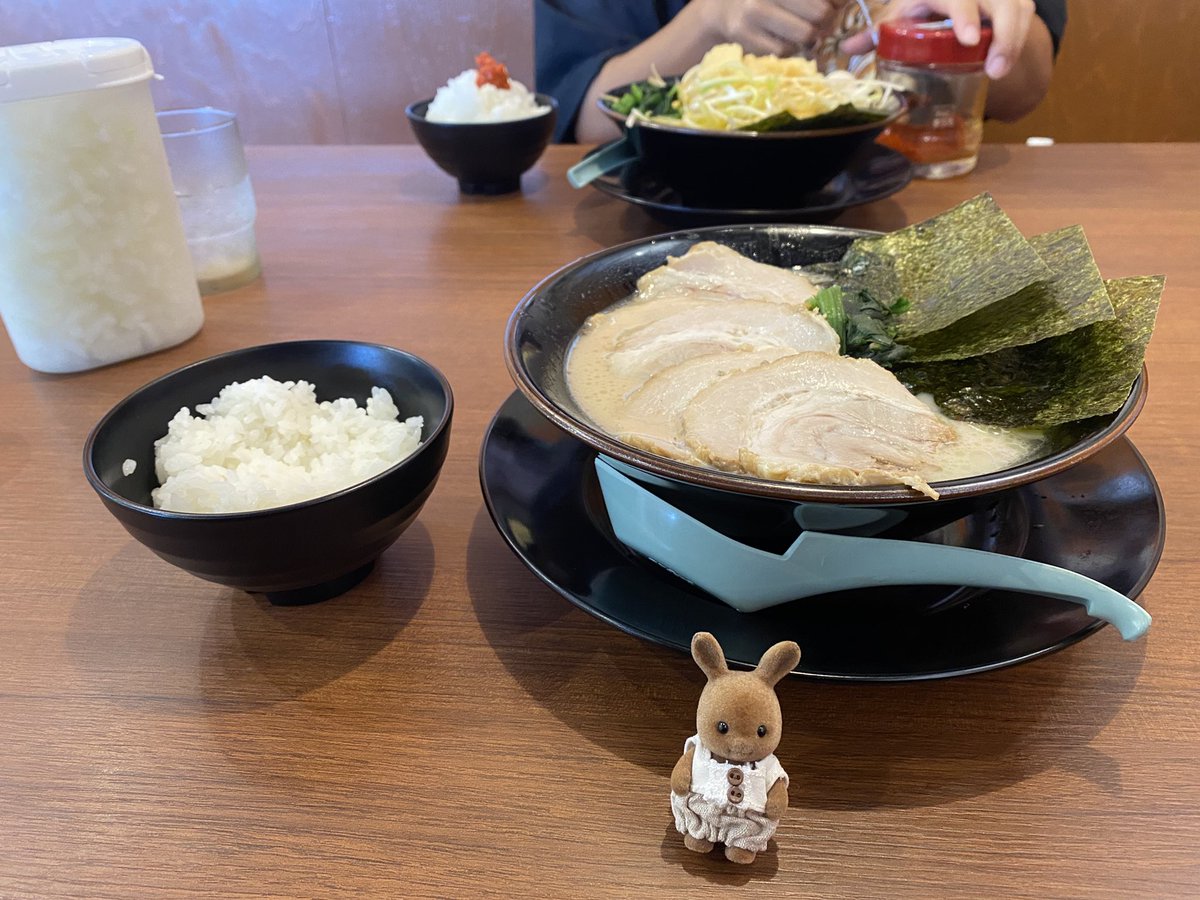 richan_62's tweet photo. 検診終わりのラーメン🍜
#シルバニアファミリー https://t.co/76vE0Jul8W