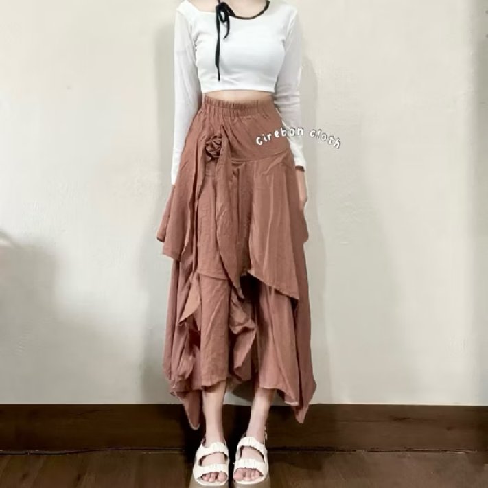 enyuenme's tweet photo. Potongannya flowy, nyaman dipakai seharian, dan pas banget buat nemenin OOTD liburan atau main ke cafe 🍷🏵

🔗 https://t.co/UHpeeZtenn https://t.co/BleLGxHYBp