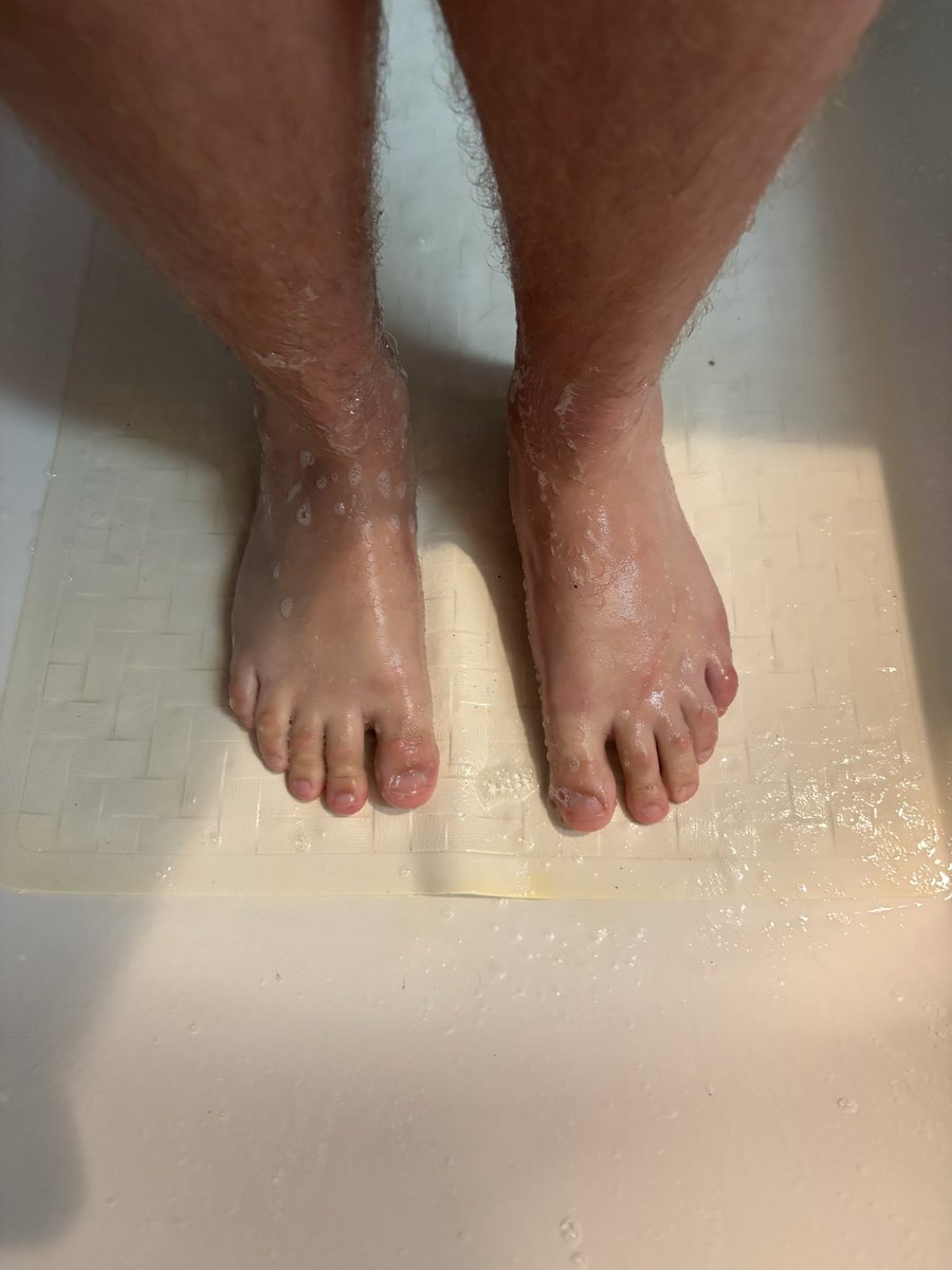 FootboyFindom0's tweet photo. Which footslave wants to wash my feet for me 🧼 https://t.co/v0yX5qb7zu