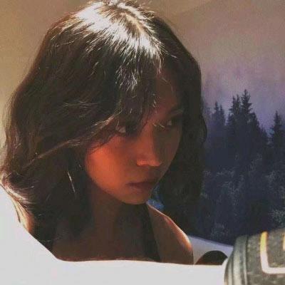 MacSally69053's tweet photo. 🚀 🍄 Lit yule log burn slow—winter warmth. https://t.co/PTS2fGwYlH