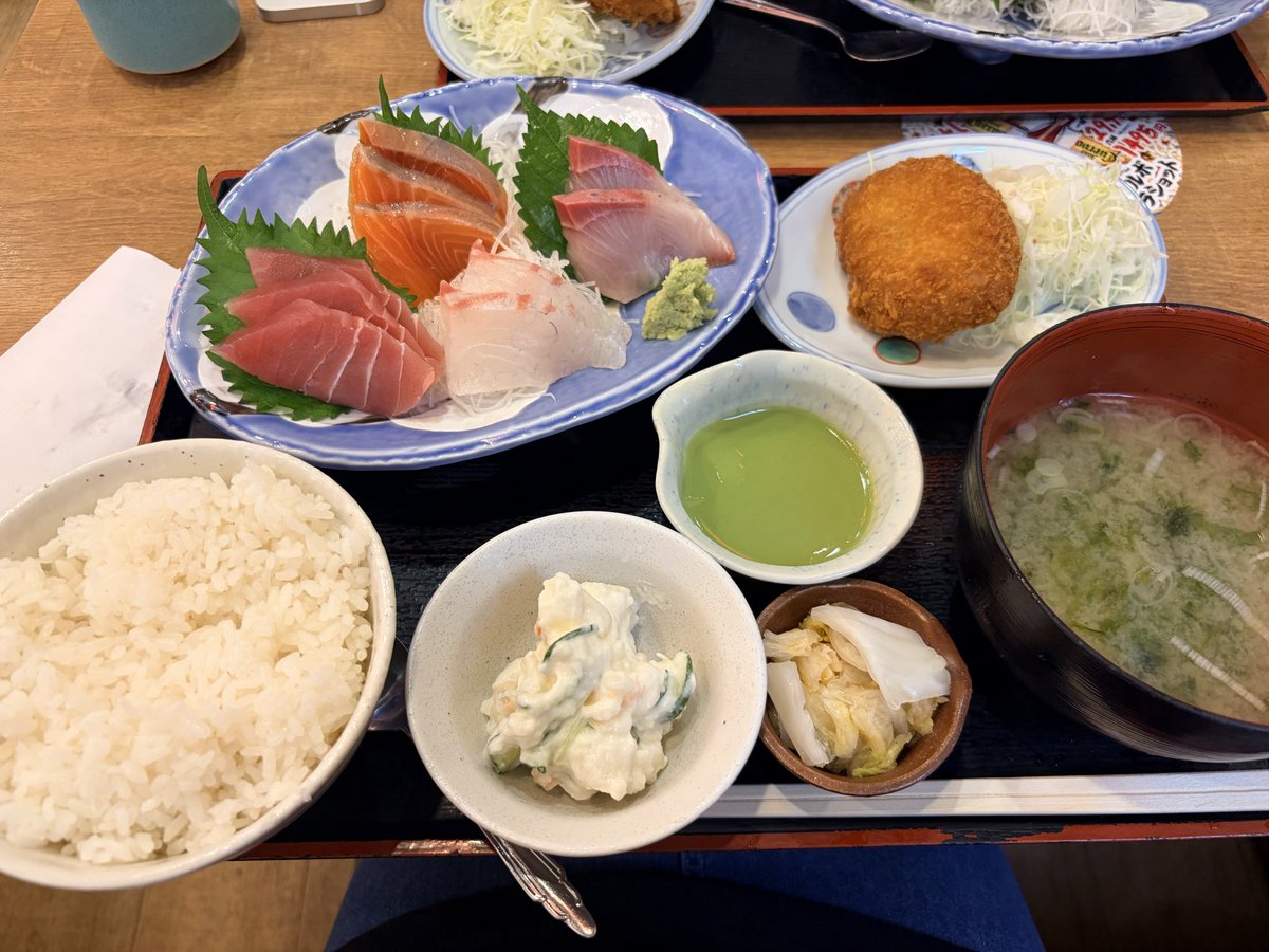iruko_koe's tweet photo. 定食🐟 https://t.co/ufmNODBfOr