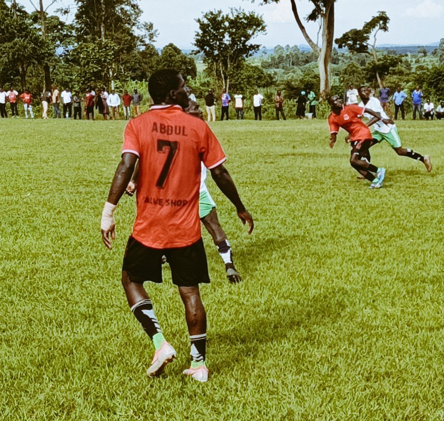 Chosensports433's tweet photo. π¨There are growing concerns that Abdu Kizito could LEAVE @Kagadiunitedfc this summer.
Sources close to @bunyarugurufc1 reveal increasing contacts & strong eagerness to sign the winger.
The Big League side is ready to put good money on the table for his release.
#KitaraRFA https://t.co/NPf3CkY57g