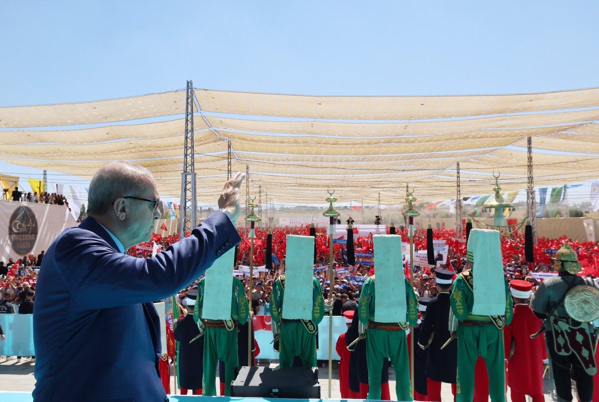 tcbestepe's tweet photo. “Bu coğrafyada güçlü, bir ve beraber olmaktan başka hiçbir seçeneğimiz yoktur” https://t.co/0L7aS0GOl7 https://t.co/vXERxuGdqO