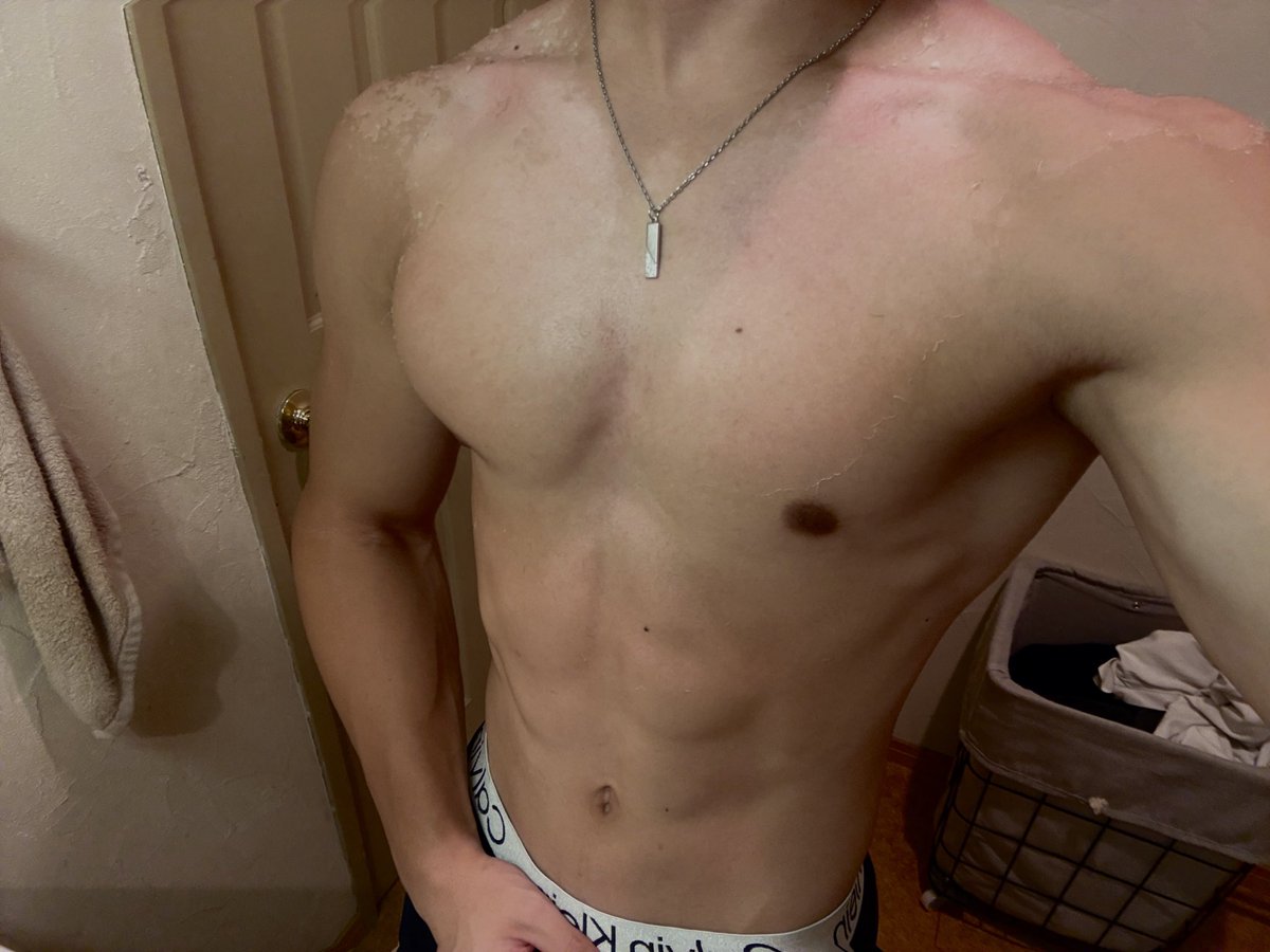 mq0db's tweet photo. #裏垢男子 #裏垢女子と繋がりたい #裏垢女子　#��肉 
うみいった日焼けがやばい😵‍💫 https://t.co/1bFkqyHko8