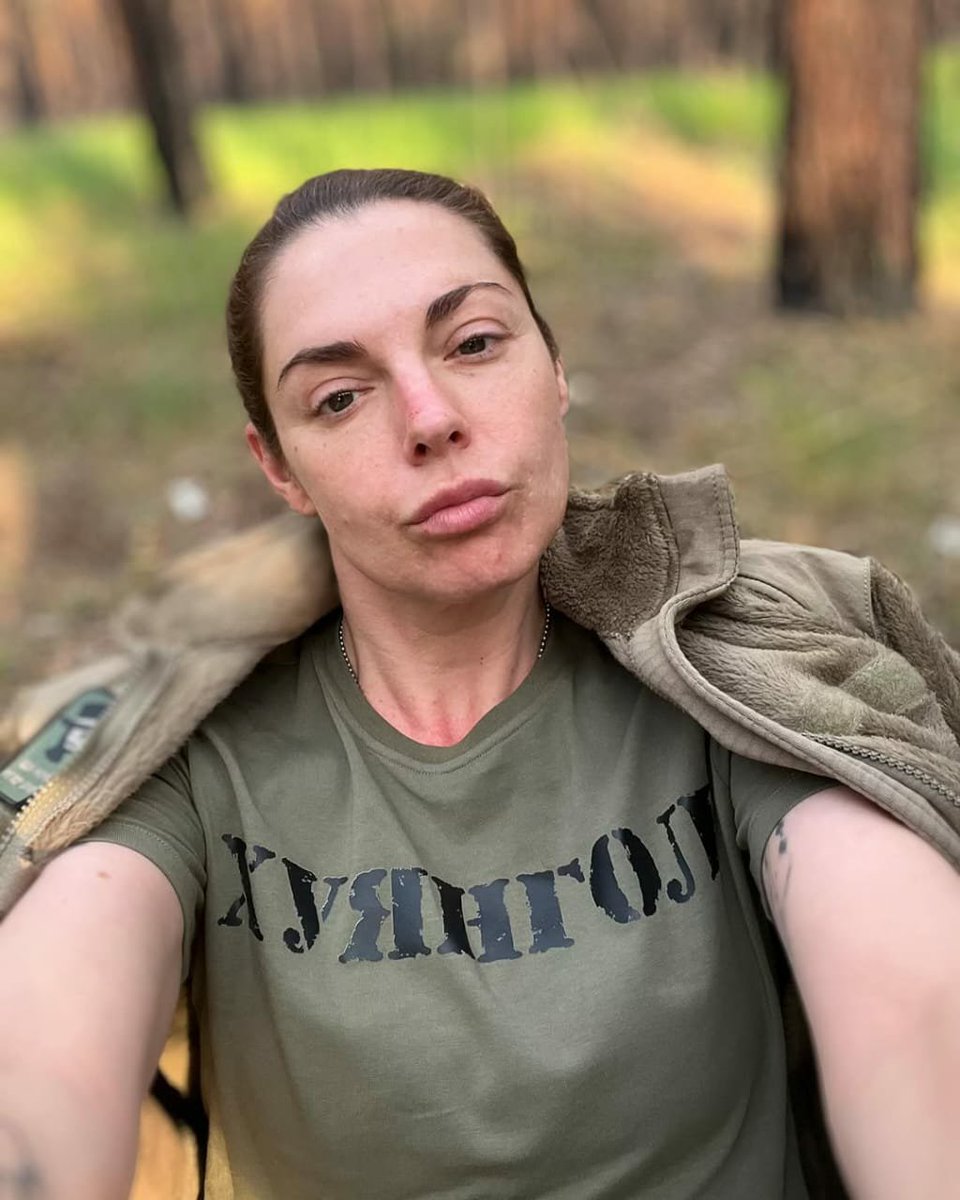 annaleoq's tweet photo. Good morning from the country that refuses to disappear 🇺🇦 #ukraine #ukrainians #ukrainiangirl #ukrainerussiawar #ukrainian
#usa
#usaarmy https://t.co/dGAsygksU9