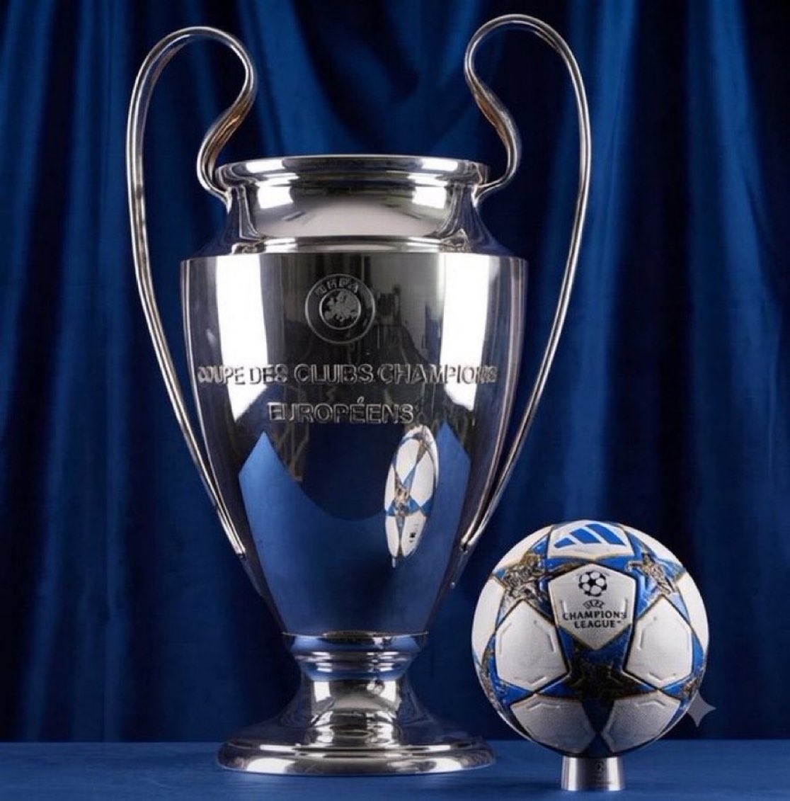 3030Fay1's tweet photo. • قرعة دور المجموعات لدوري أبطال أوروبا 2026-2027: الخميس 27 أغسطس الساعة 7:00 مساءً بتوقيت مكة المكرمة.

• المستوى الأول: 

باريس سان جيرمان
، بايرن ميونخ، 
ريال مدريد، 
ليفربول، 
إنتر ميلان، 
مانشستر سيتي، 
أرسنال، 
برشلونة، 
أتلتيكو مدريد. https://t.co/mdPcwCKhtM