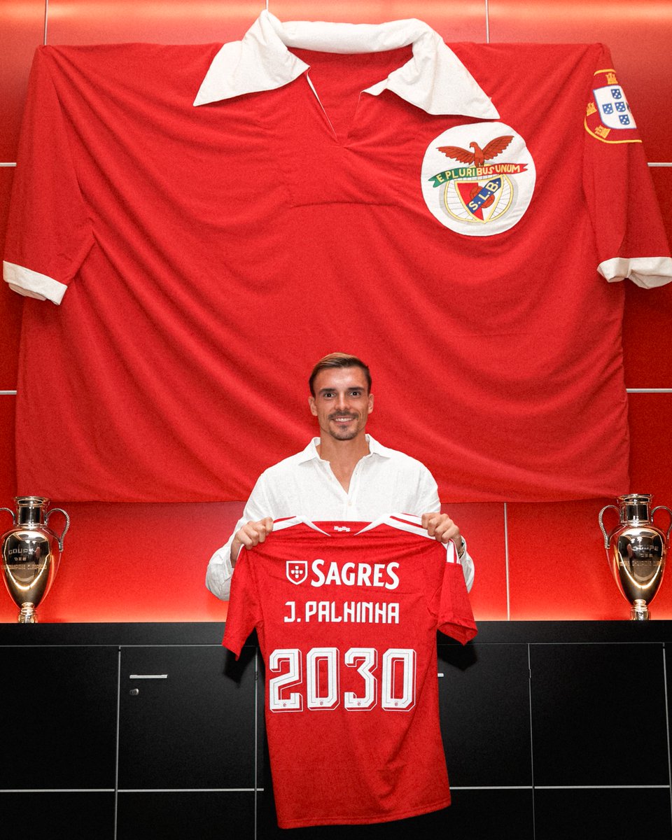 SLBenfica's tweet photo. ✍️ Palhinha 2️⃣0️⃣3️⃣0️⃣ https://t.co/Pp0F9tsUqg