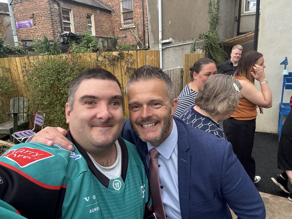 RossScottManley's tweet photo. Itโs awesome to have our @RobbieButlerMLA in for a visit to @atlascentre2023 Lisburn for the first time as our Health Minister heโs a legend and a special friend always a pleasure to see you https://t.co/XcCMtlUfVA