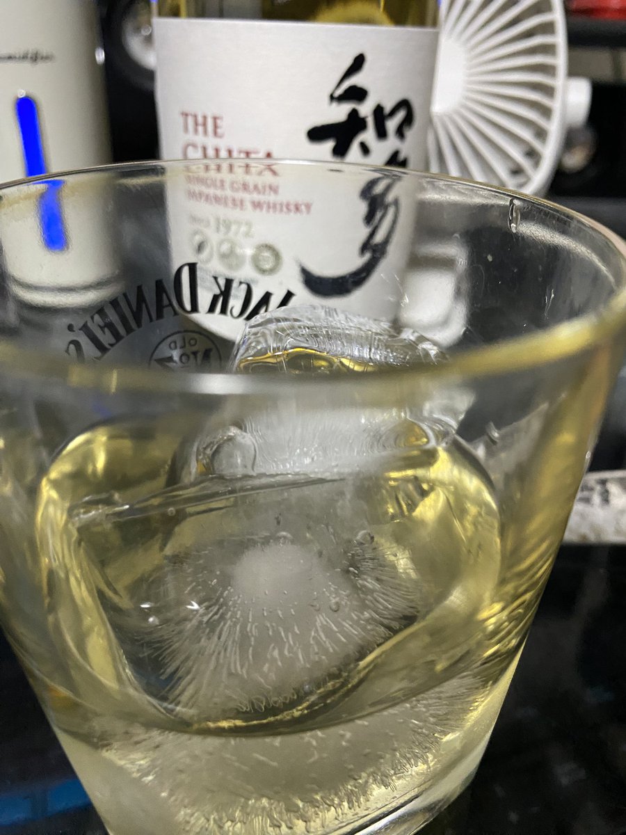 sbc1972kou's tweet photo. 少し前、誕生日に息子から貰ったウイスキーでーす🥃うめー😍ありがとう😭お疲れ様です🤘#晩酌　#Twitter晩酌部  #知多 https://t.co/JxonYB8ZNQ