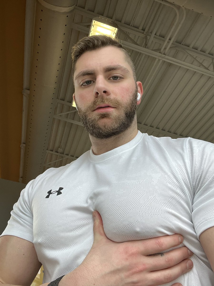 Richard_lvoo's tweet photo. Why does Cupid shoot arrows with his eyes closed? Because love knows no gender.#gay #LGBT  🏳️‍🌈 https://t.co/J4C1PQchmZ