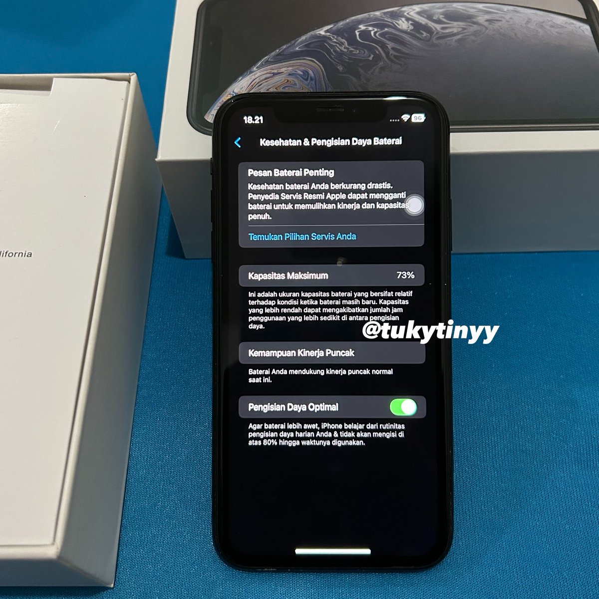 tukytinyy's tweet photo. #wts iPhone XR Black

- Storage 128gb
- ⁠Inter (Smartfren, Tri, Telkomsel ✅)
- ⁠Baterry health 73%
- ⁠Face id ✅
- ⁠True tone ✅
- ⁠Kamera d / b ✅
- ⁠Kelengkapan dus + unit
- ⁠Minus lecet di beberapa bagian
- Pemakaian pribadi
- ⁠Dom tangsel

💰 2,7 (avail nego) https://t.co/qnAp51pksY