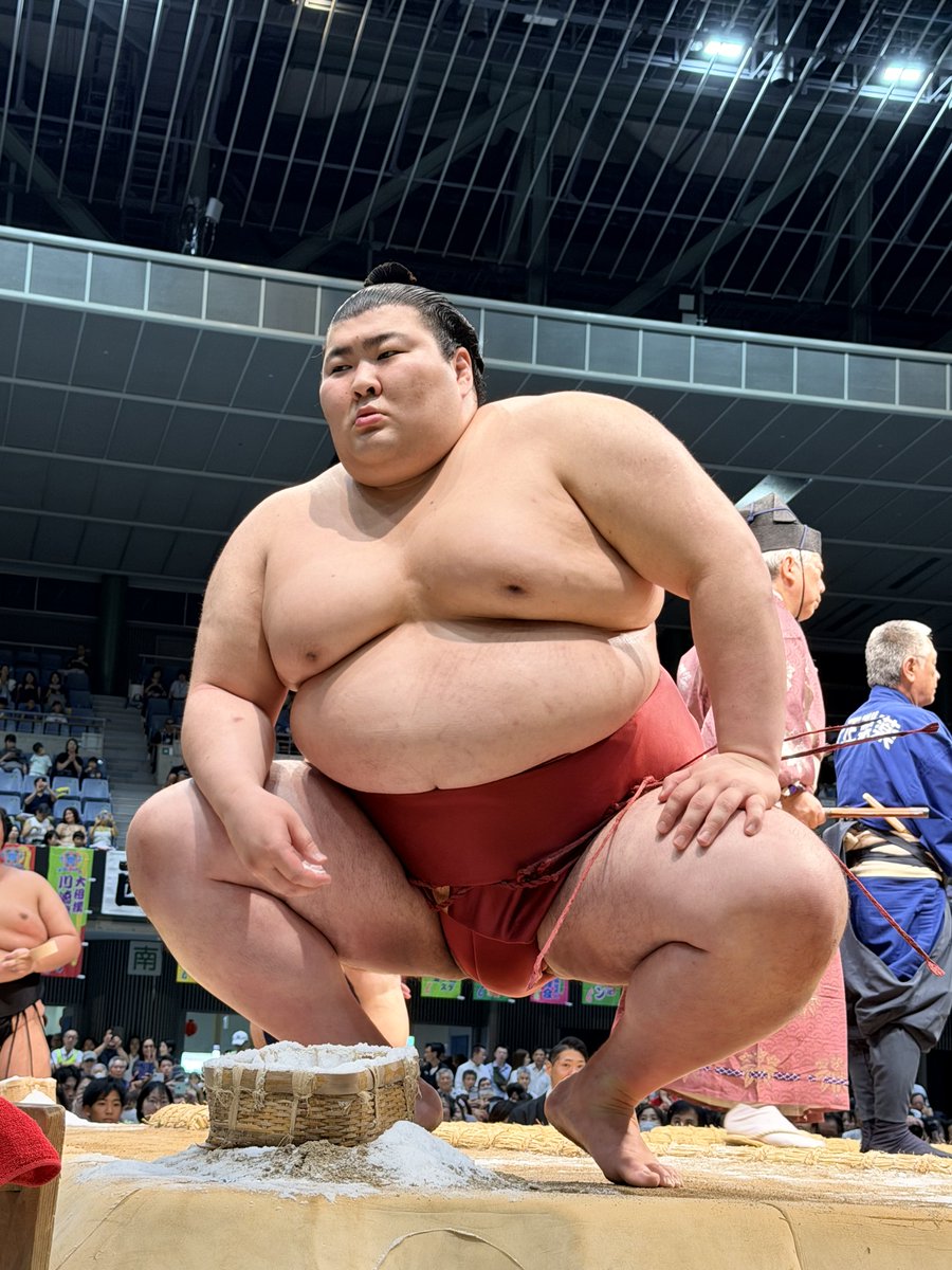 mizsuz7's tweet photo. 熱烈な声援に笑いを堪えられなかった熱海富士

#熱海富士
#川崎場所　#巡業
#大相撲　#sumo https://t.co/HFu39lcOjH